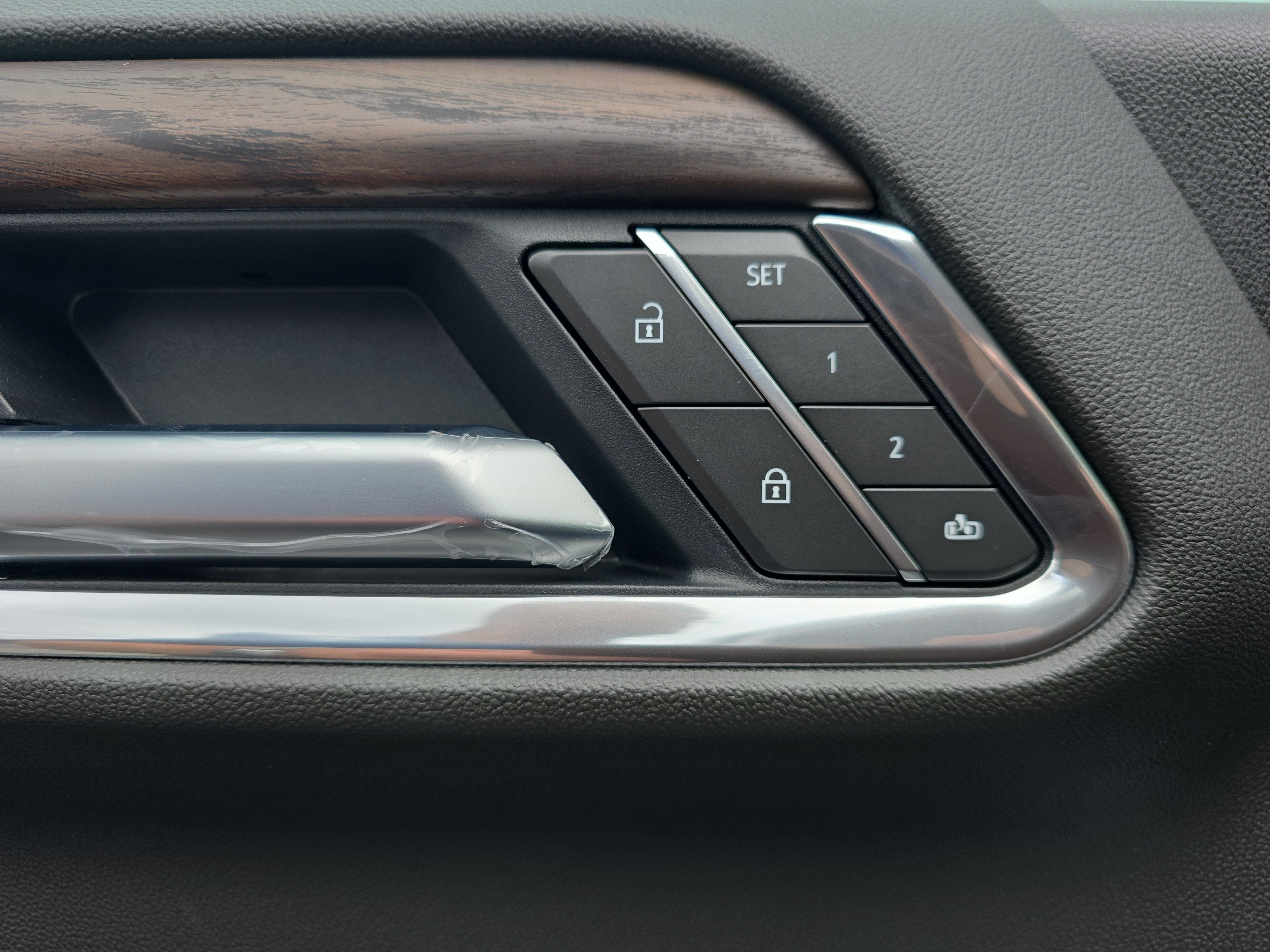 2026 GMC Sierra 1500 SLT - Photo 19