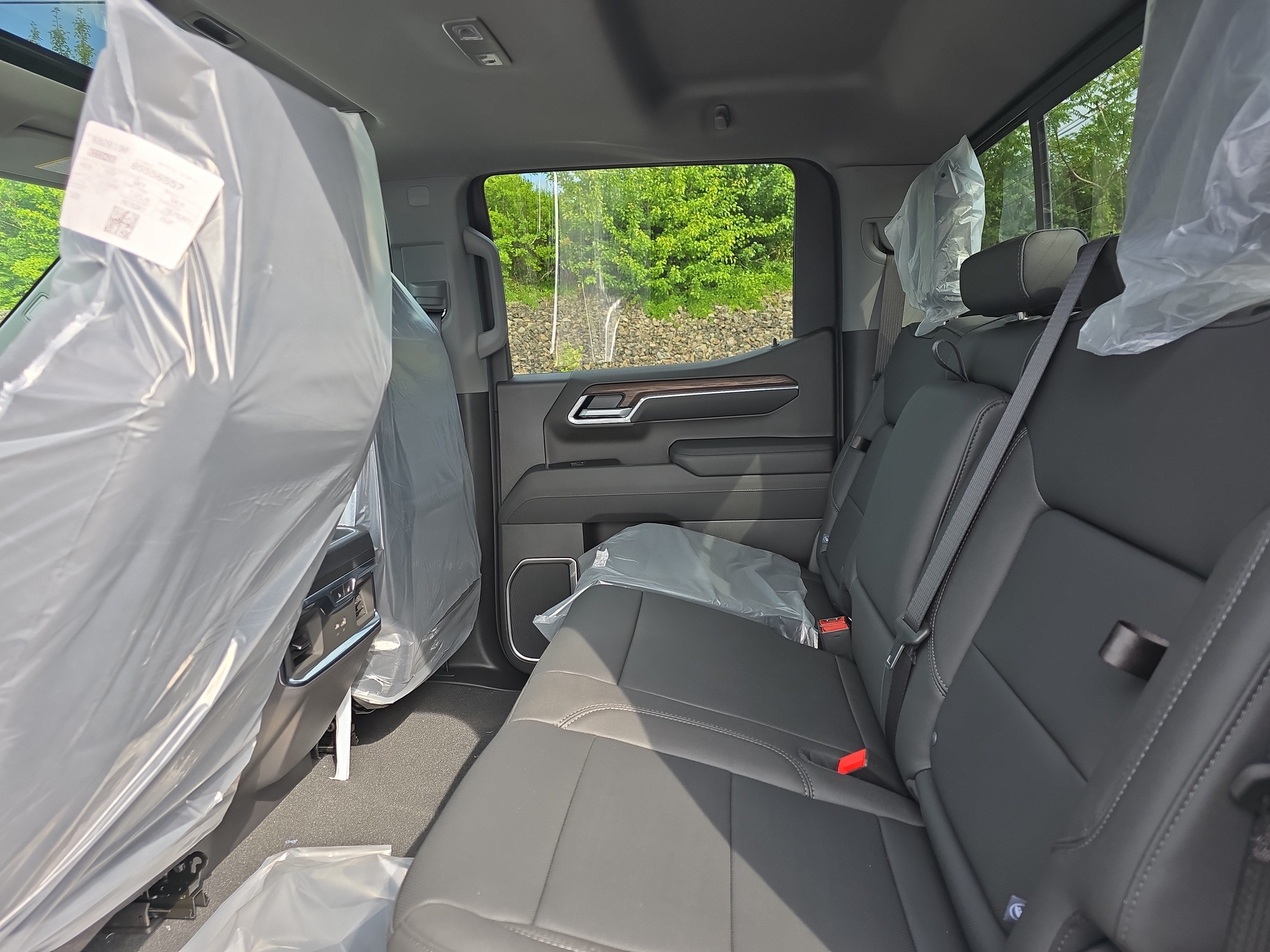 2026 GMC Sierra 1500 SLT - Photo 11