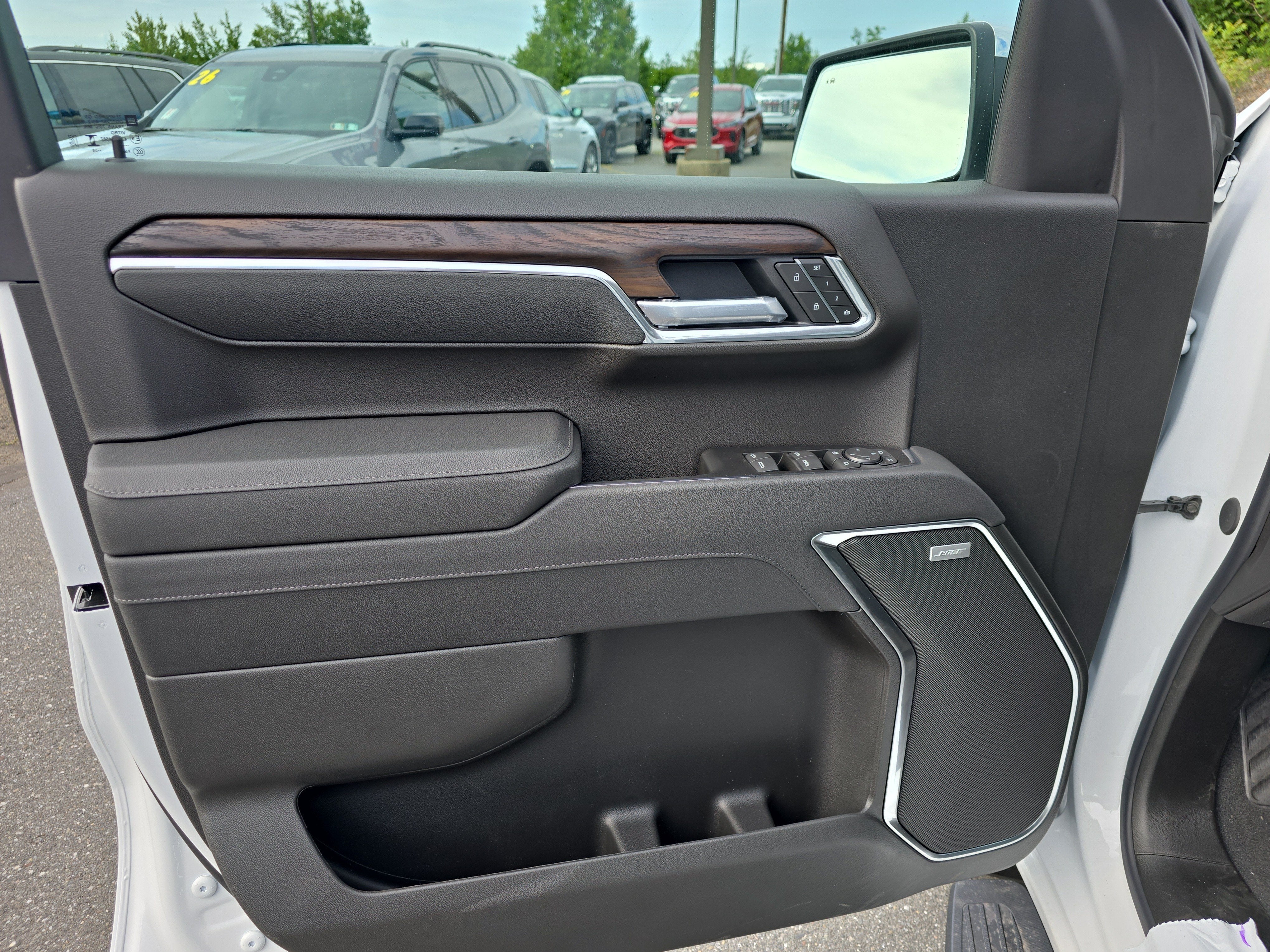 2026 GMC Sierra 1500 SLT - Photo 14