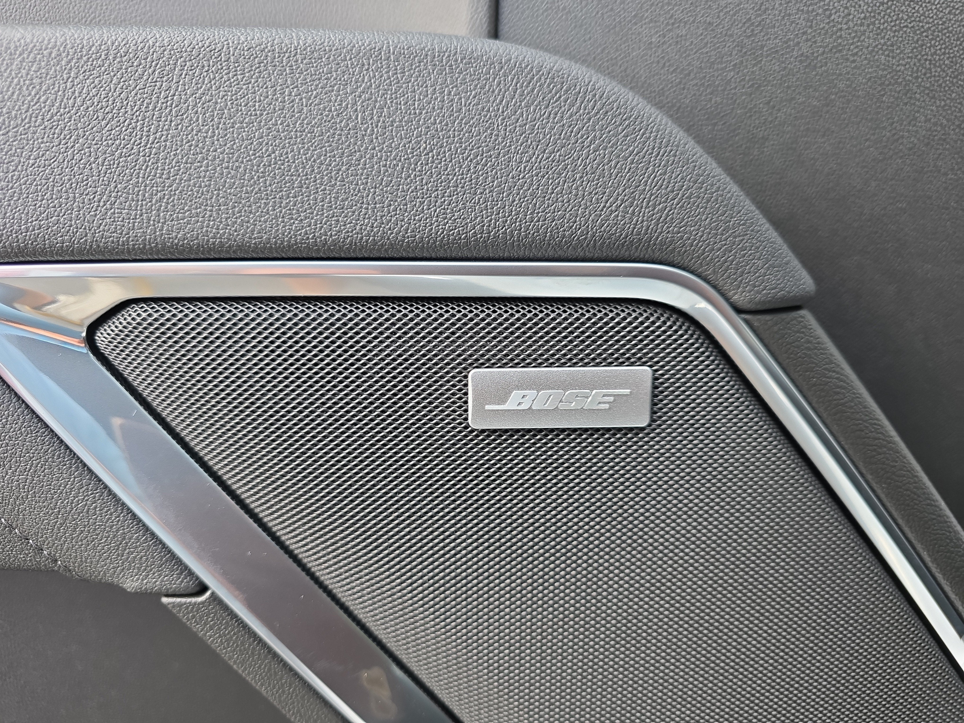 2026 GMC Sierra 1500 SLT - Photo 15
