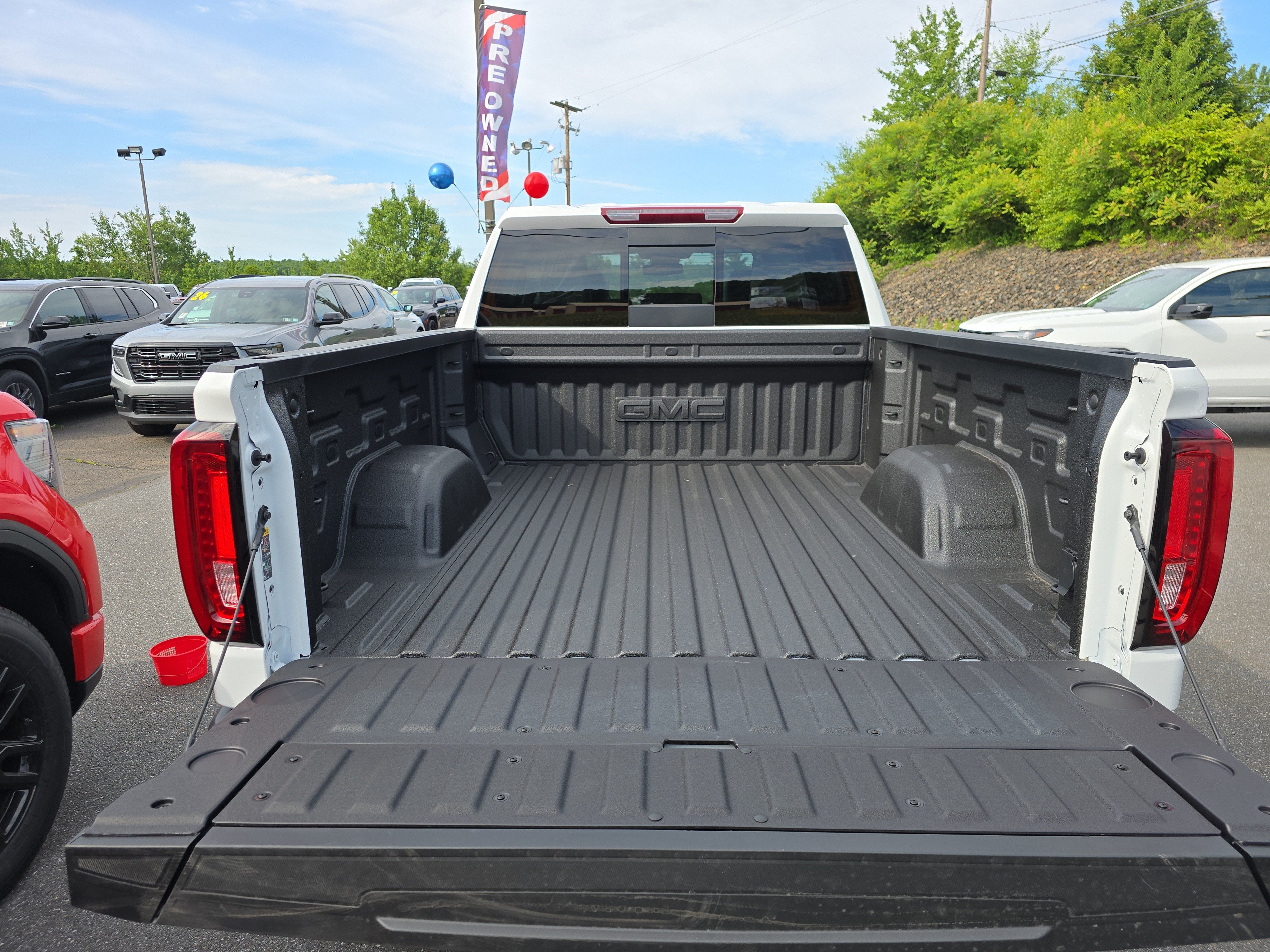 2026 GMC Sierra 1500 SLT - Photo 5