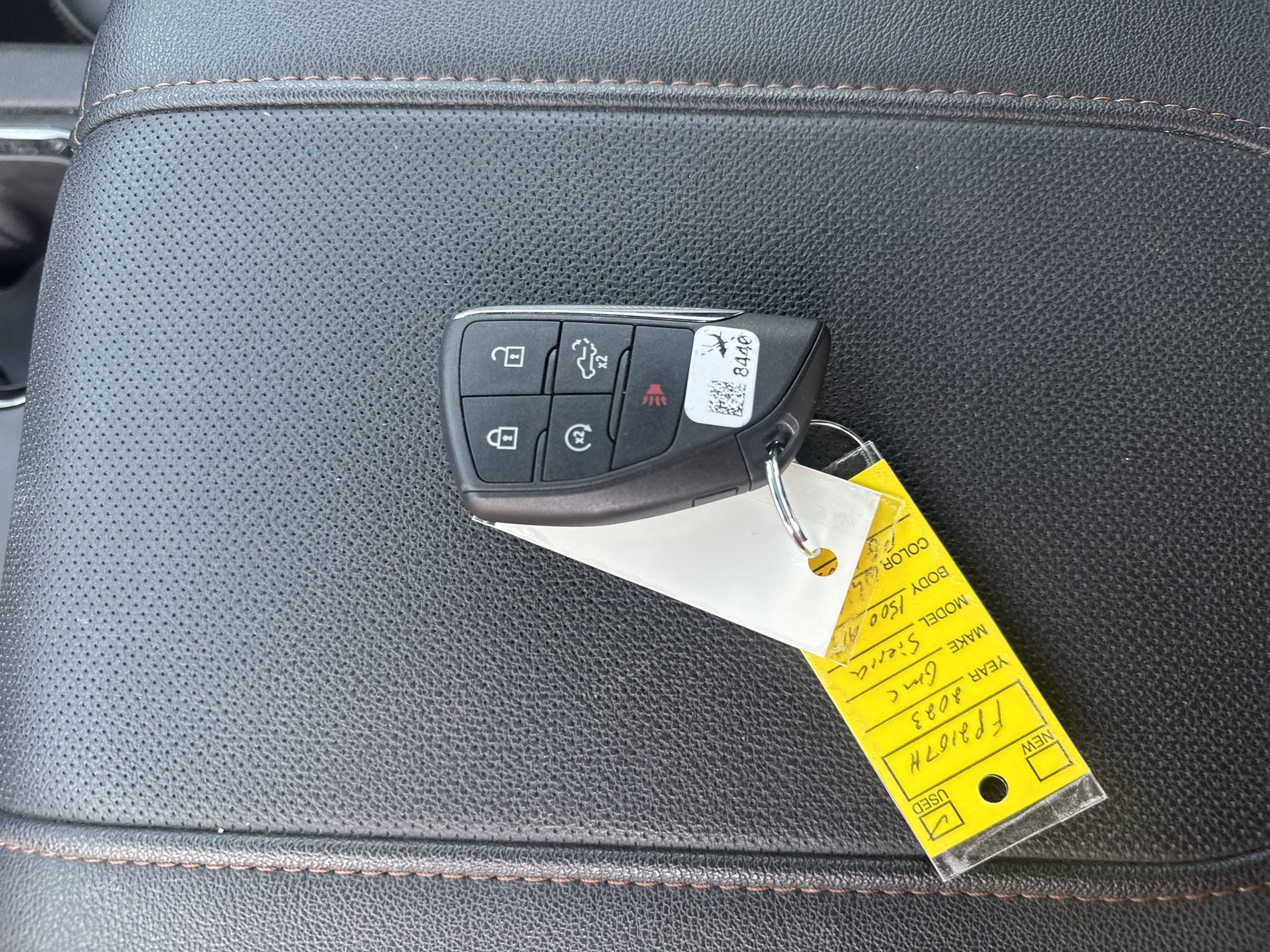 2023 GMC Sierra 1500 AT4