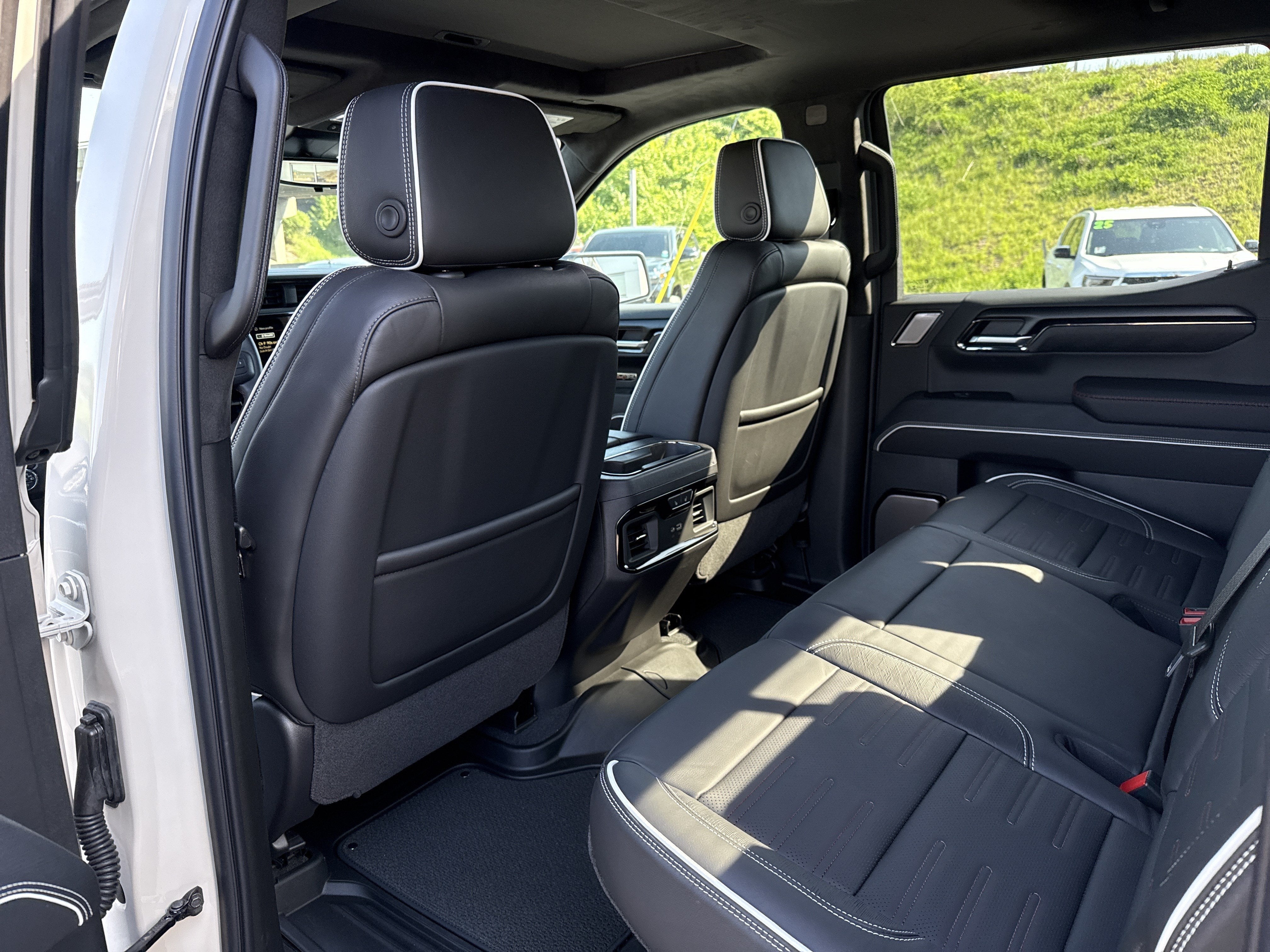 2026 GMC Sierra 1500 AT4X - Photo 14
