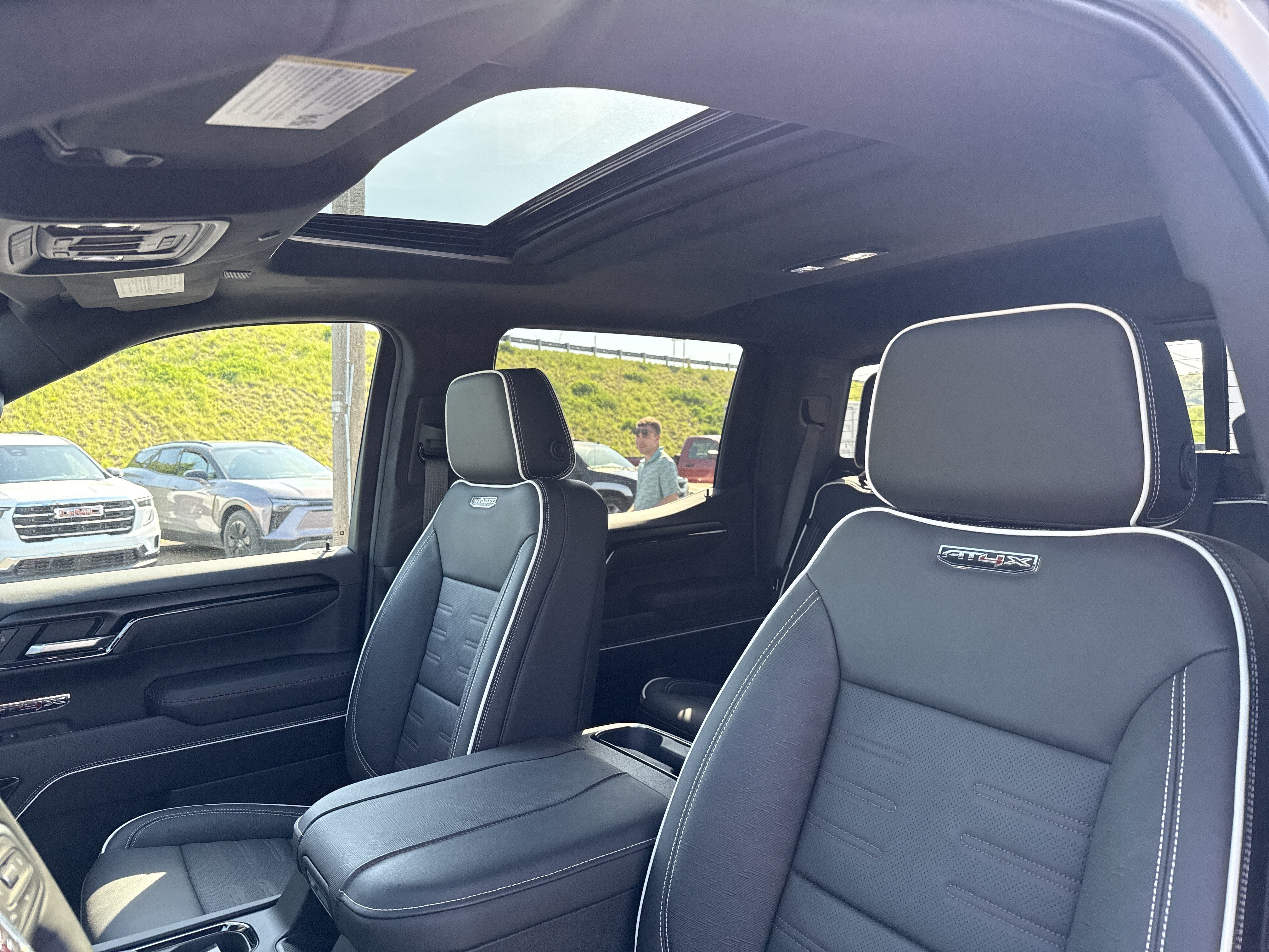 2026 GMC Sierra 1500 AT4X - Photo 30