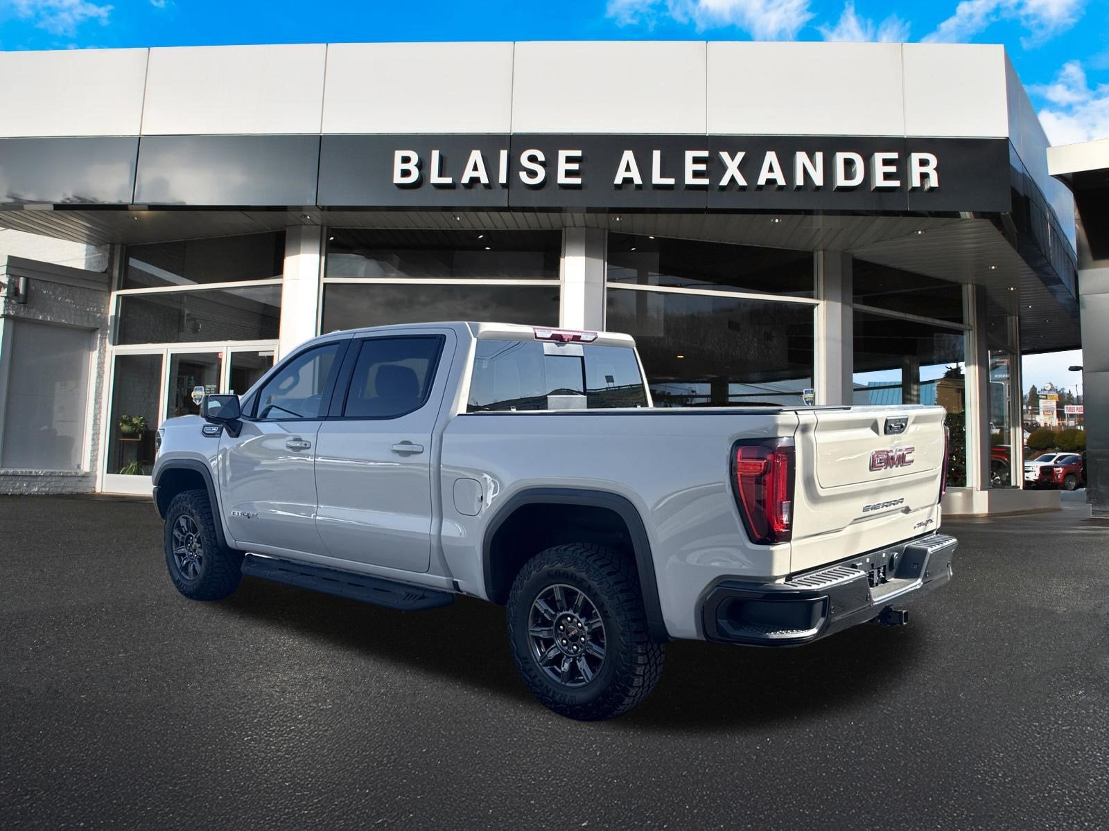 2026 GMC Sierra 1500 AT4X - Photo 6