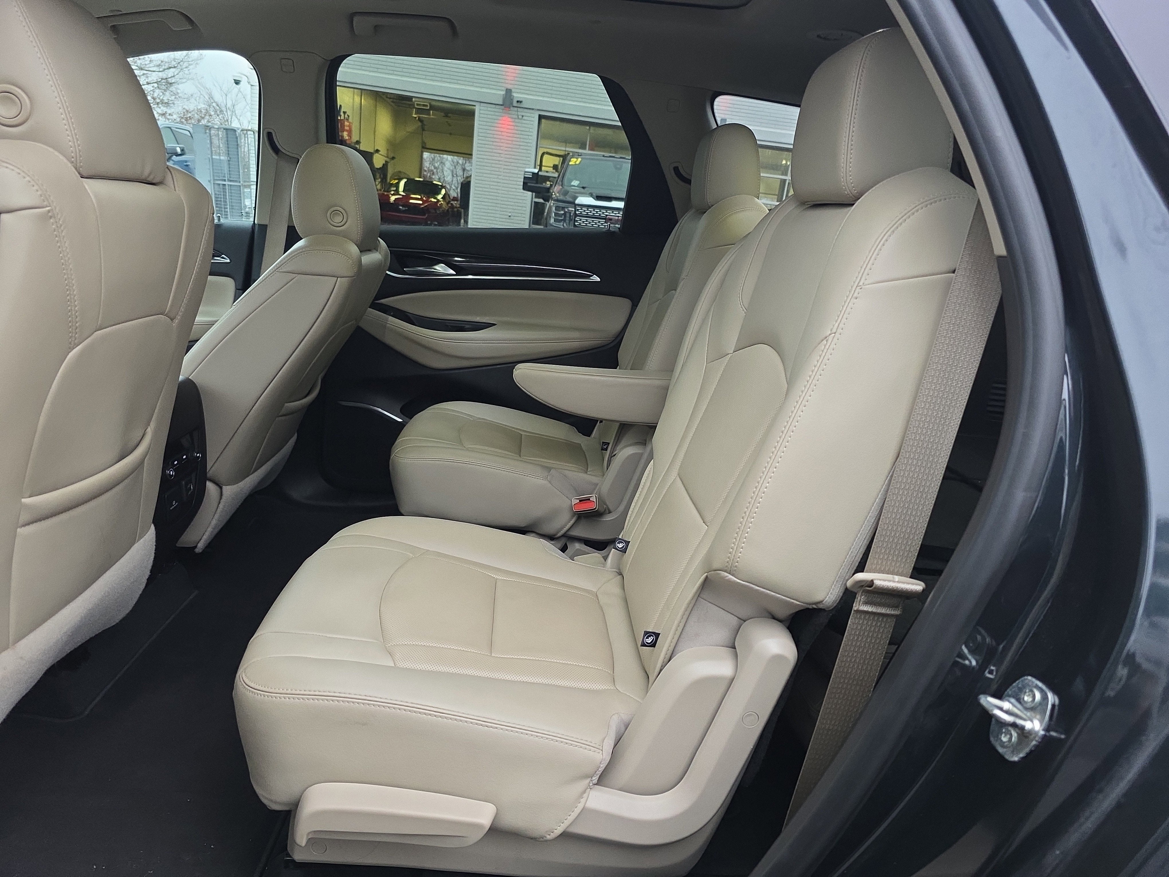 2021 Buick Enclave Essence