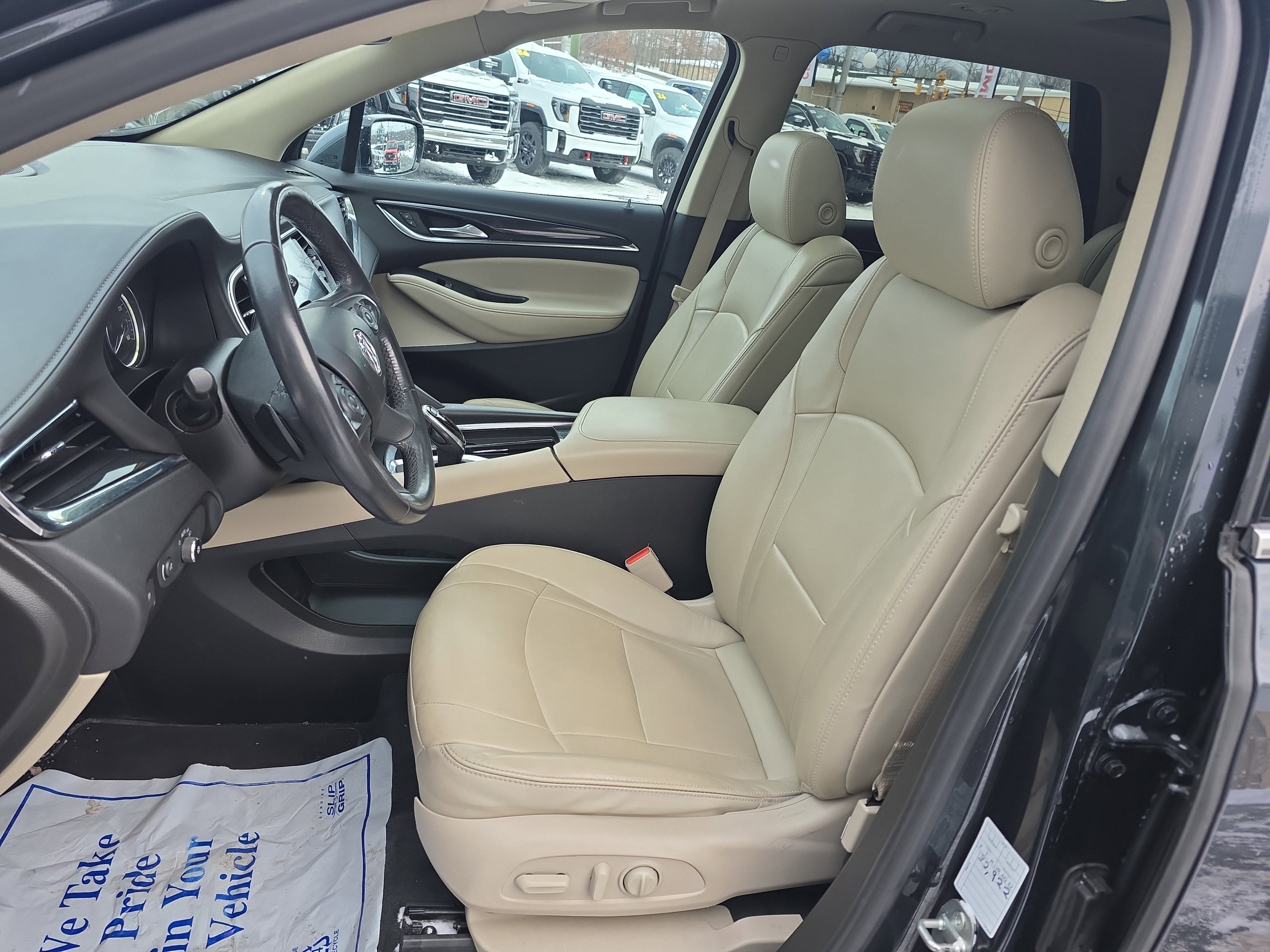 2021 Buick Enclave Essence