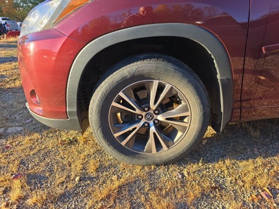 2017 Toyota Highlander LE