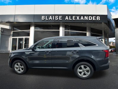 2022 Kia Sorento LX