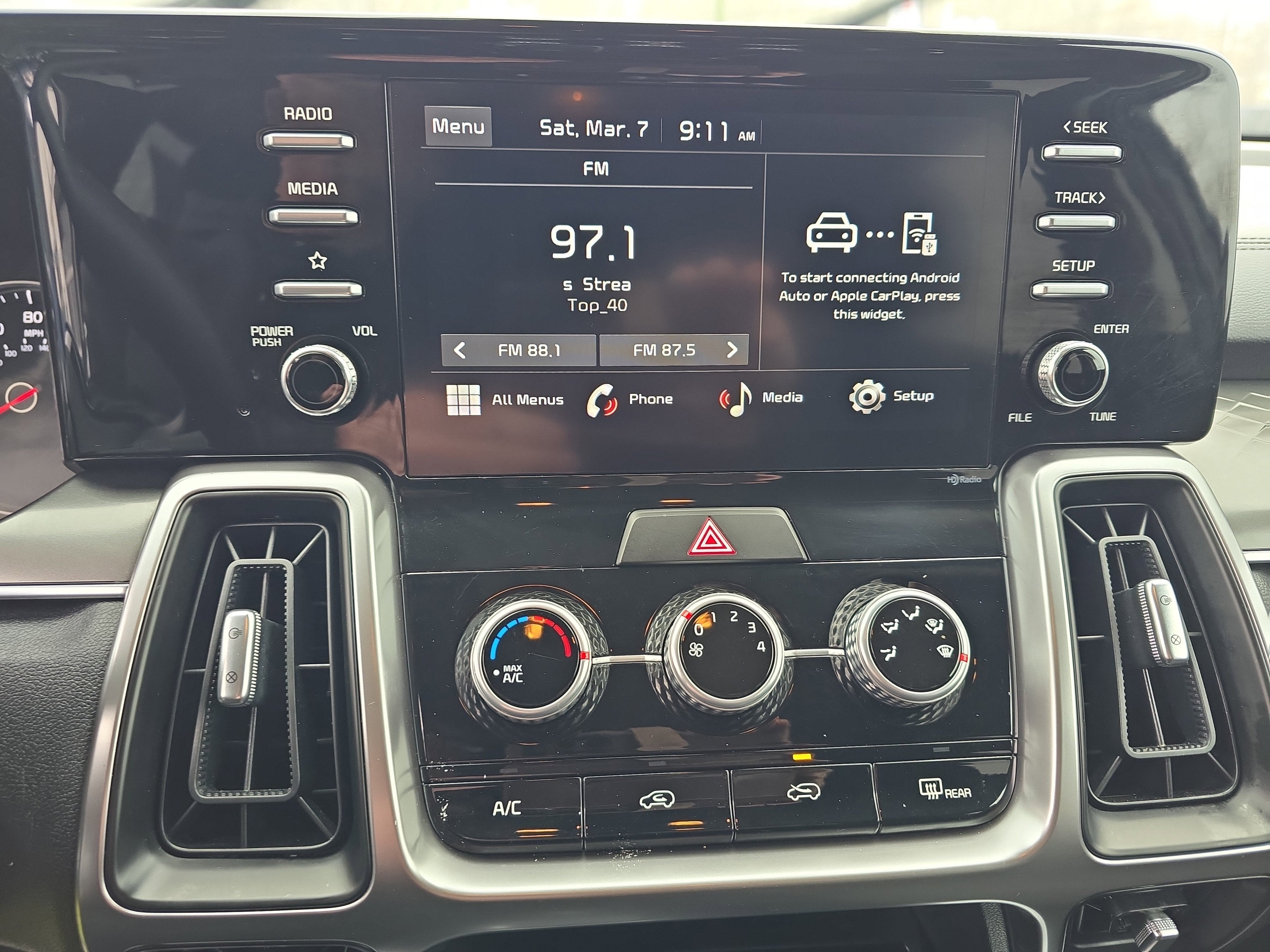 2023 Kia Sorento LX