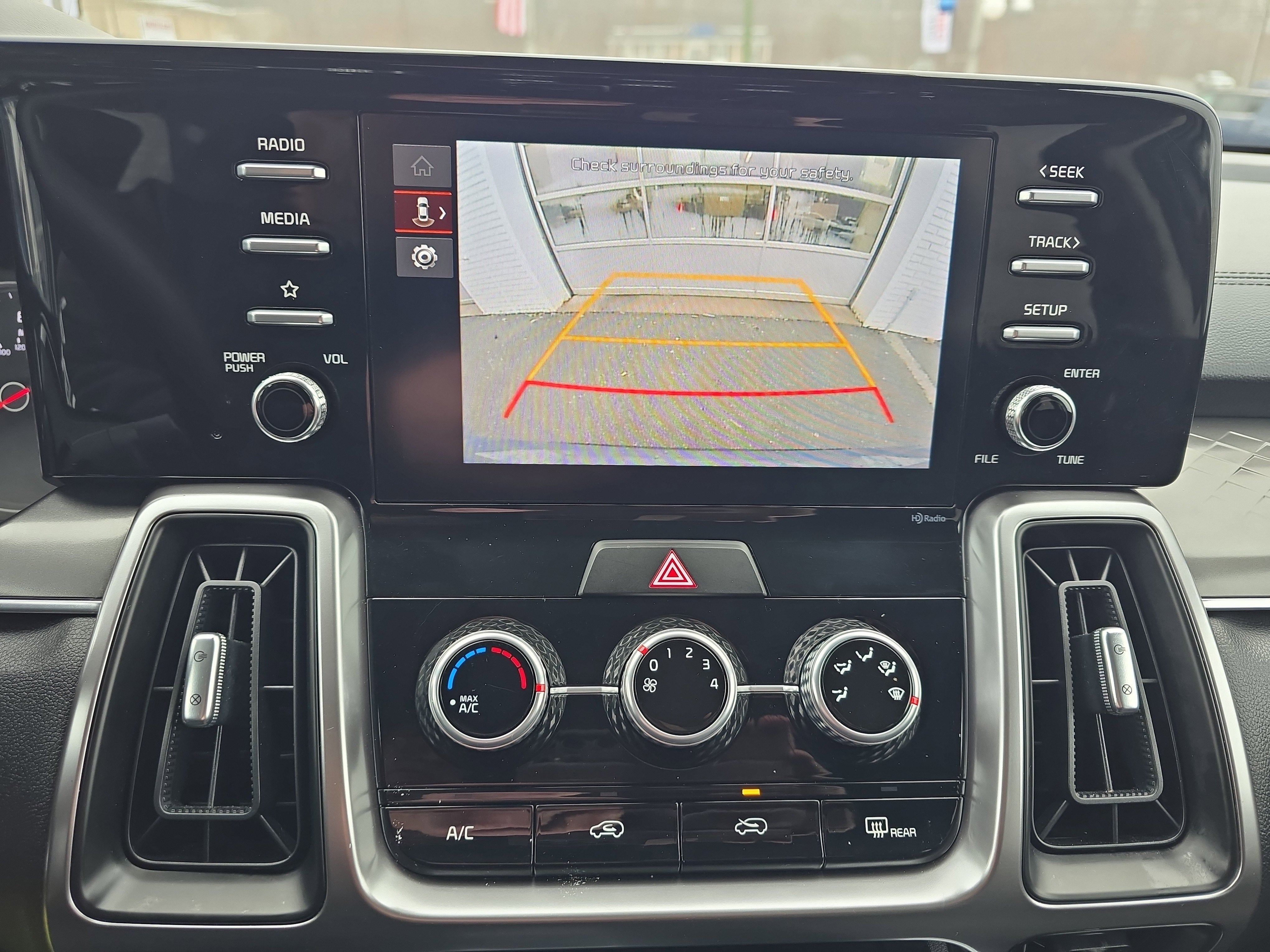 2023 Kia Sorento LX