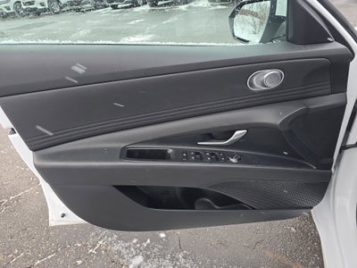 2025 Hyundai Elantra SEL Convenience