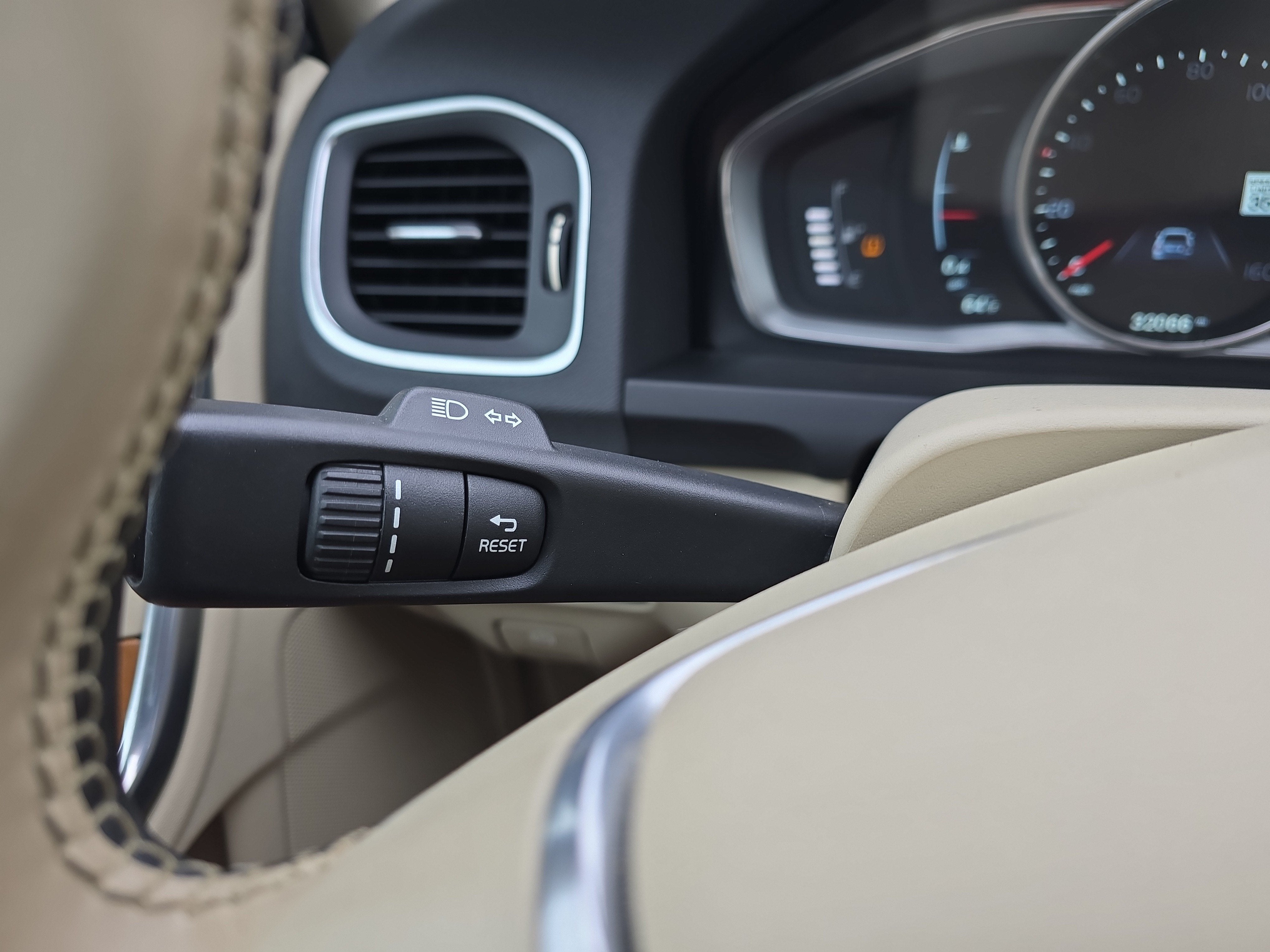 2016 Volvo S60 Inscription T5 Drive-E Platinum