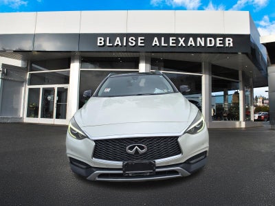 2017 INFINITI QX30 Premium