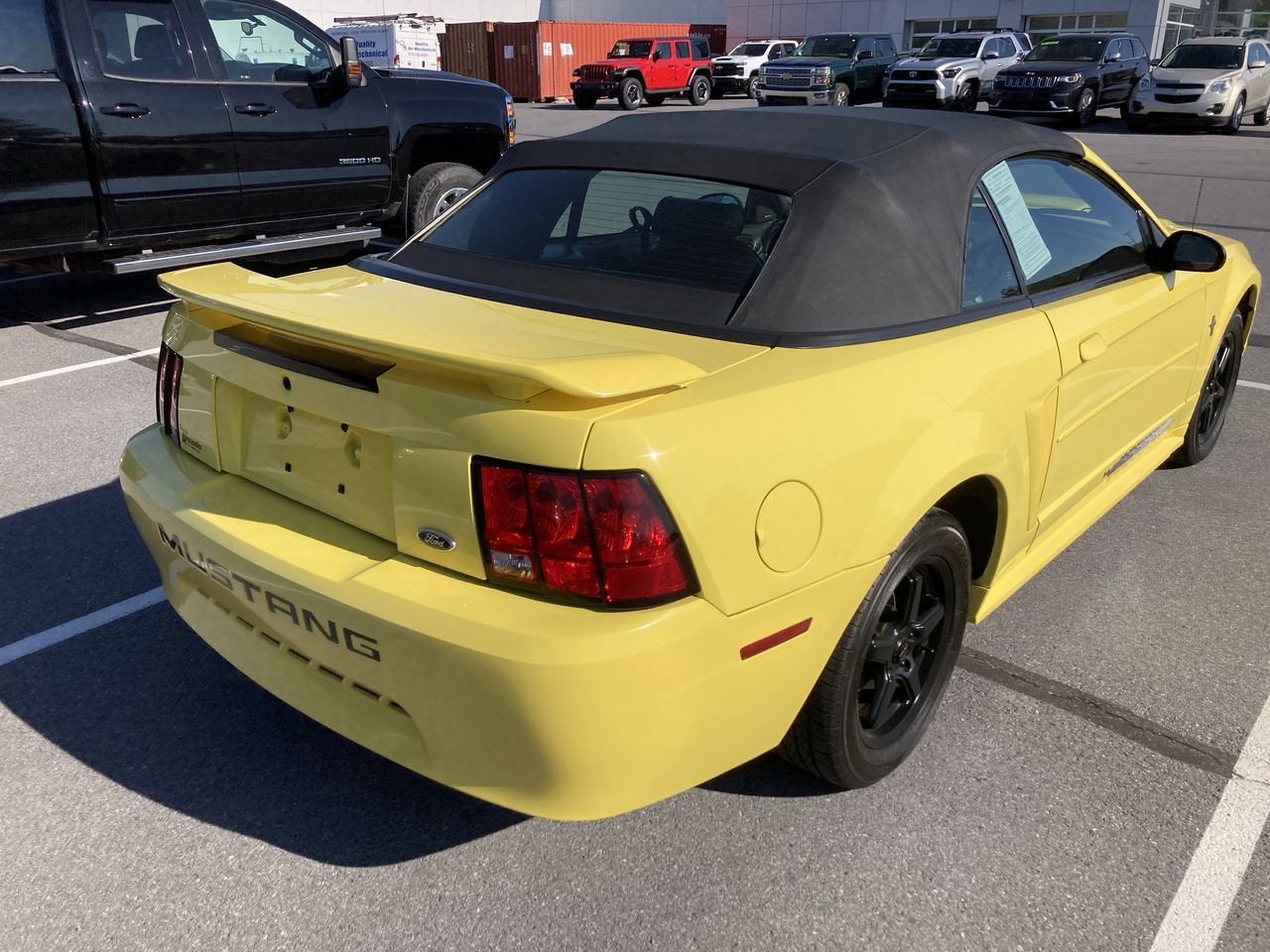 2003 Ford Mustang Deluxe