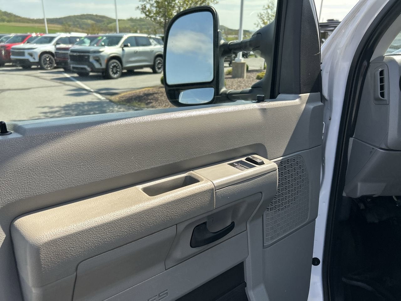 2018 Ford E-Series Cutaway E-350 WB