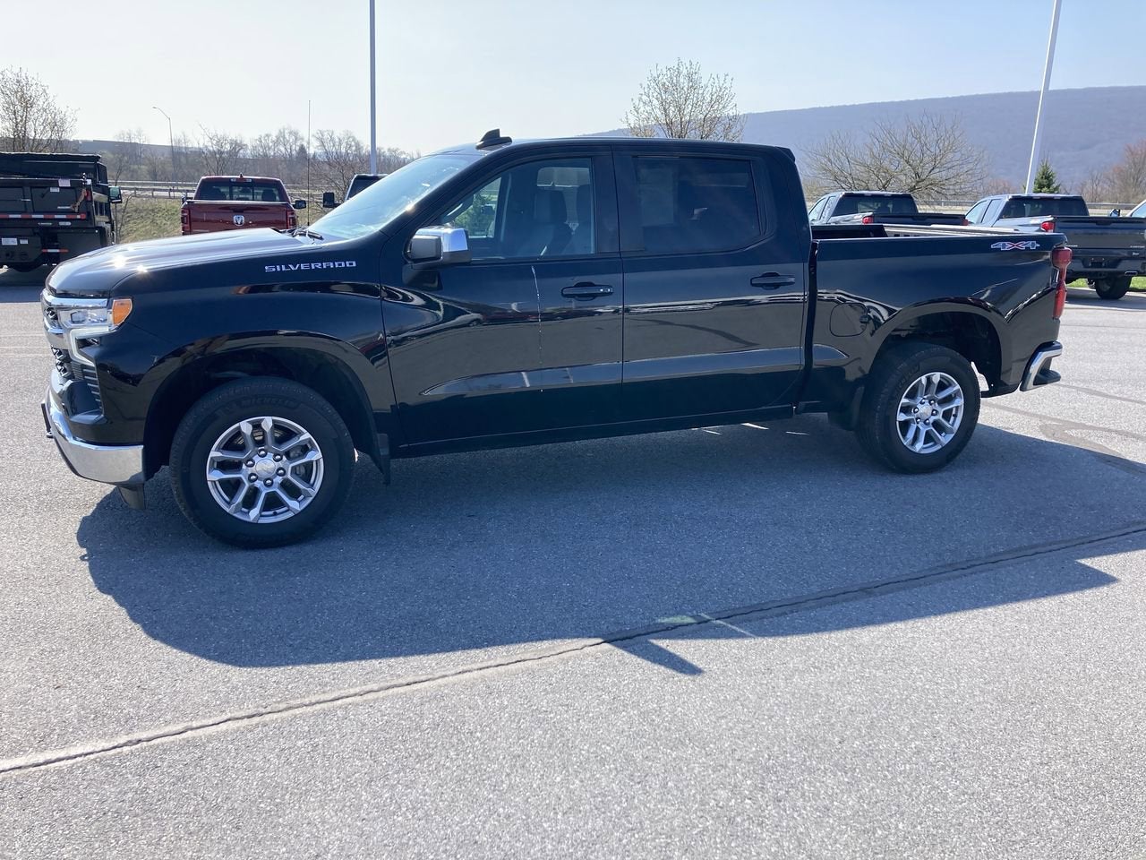 2023 Chevrolet Silverado 1500 LT (2FL)