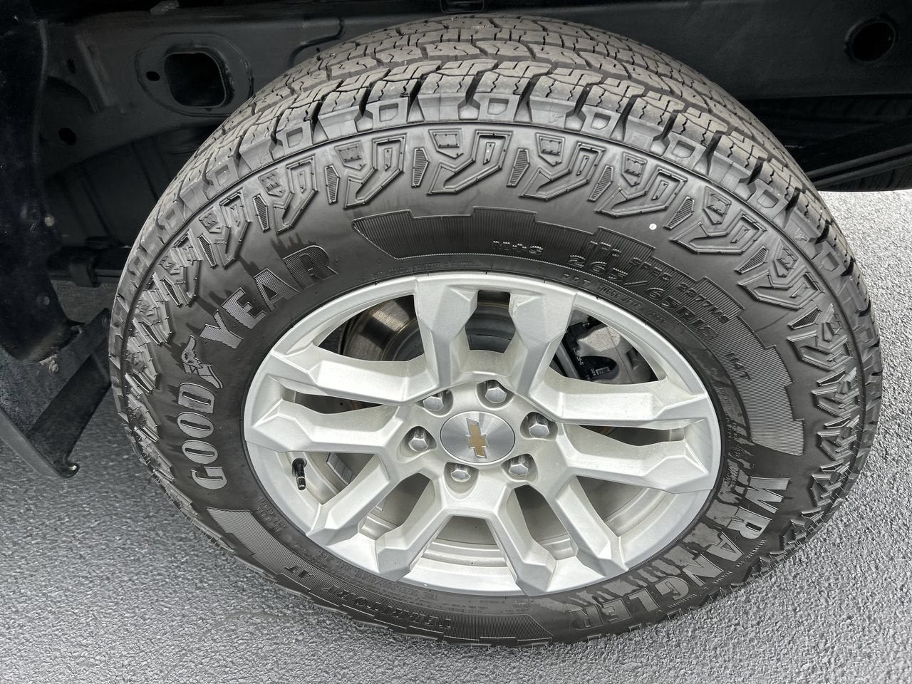 2024 Chevrolet Silverado 1500 LT (2FL)