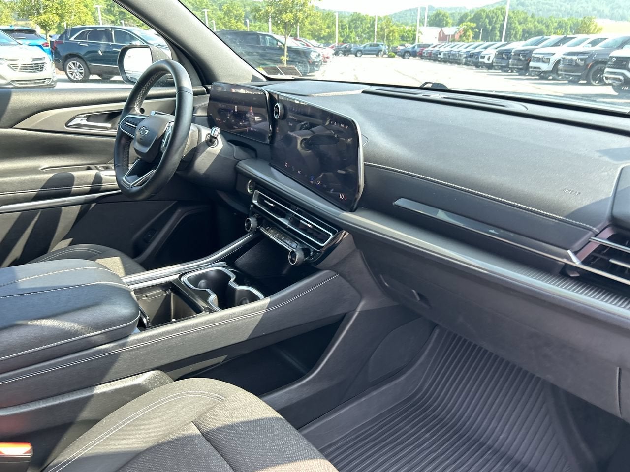 2024 Chevrolet Traverse LS