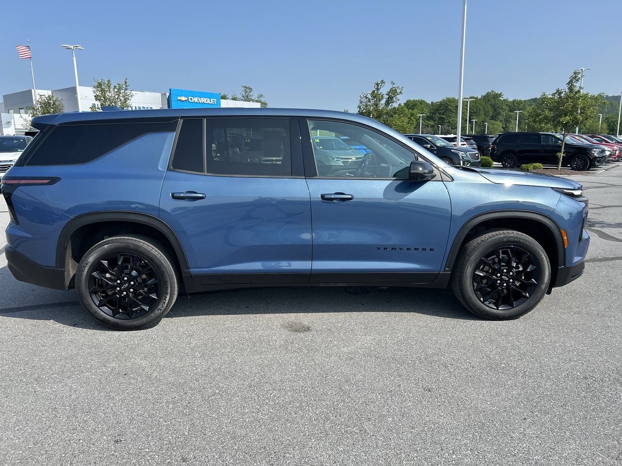 2024 Chevrolet Traverse LS