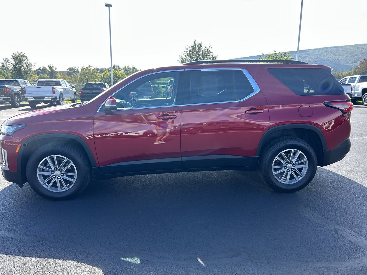 2023 Chevrolet Traverse LT Cloth
