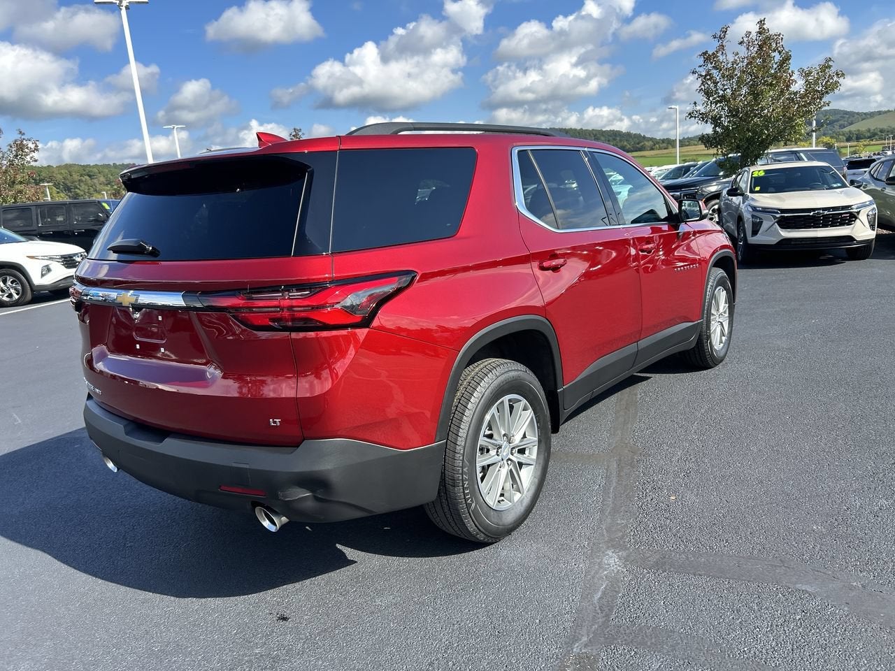 2023 Chevrolet Traverse LT Cloth
