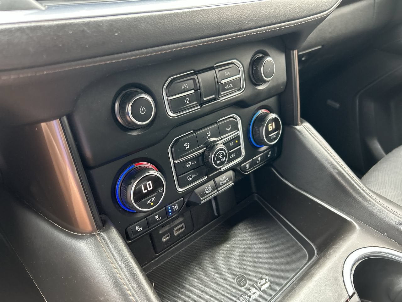 2021 Chevrolet Suburban High Country