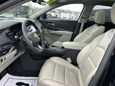 2022 Cadillac XT4 Luxury