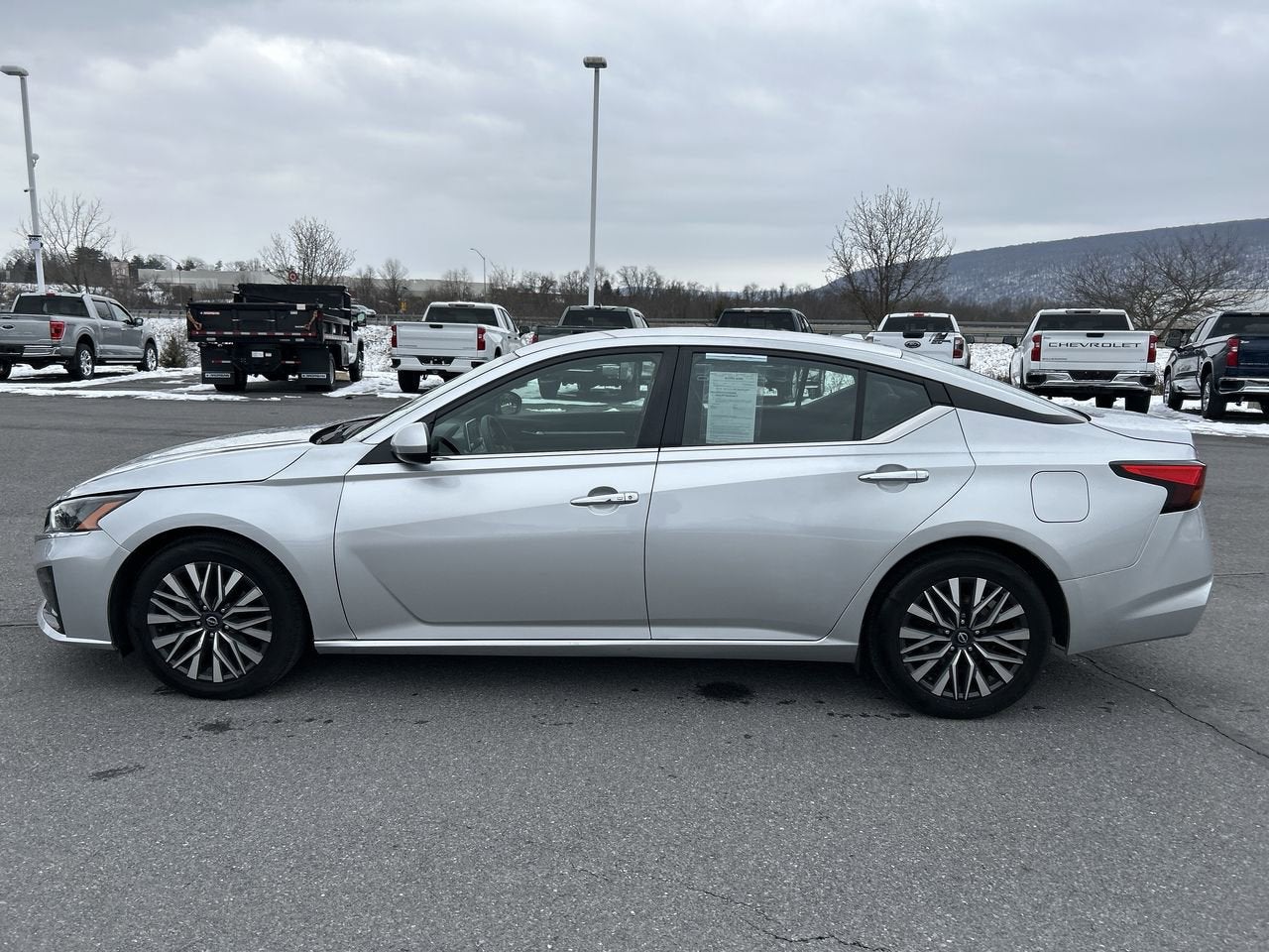 2023 Nissan Altima 2.5 SV