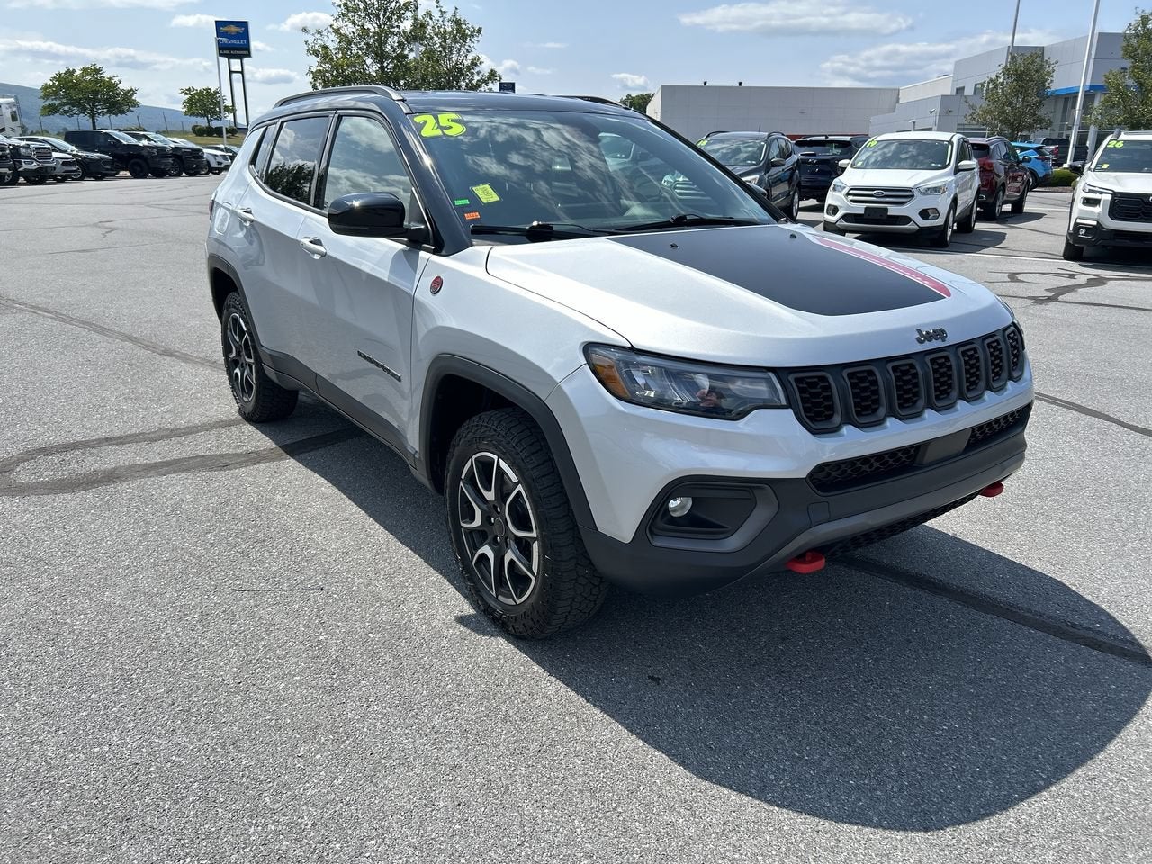 2025 Jeep Compass Trailhawk