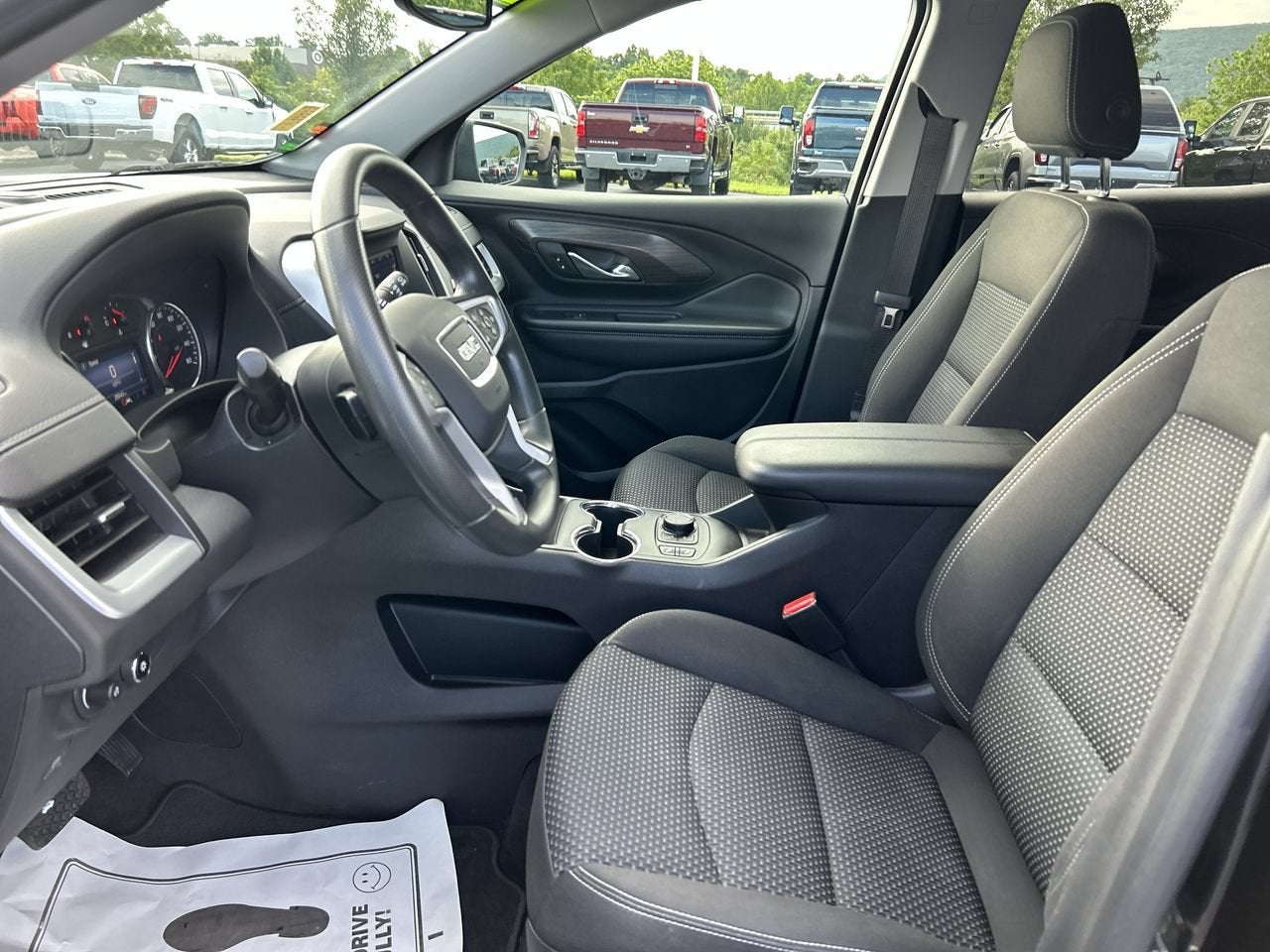 2023 GMC Terrain SLE