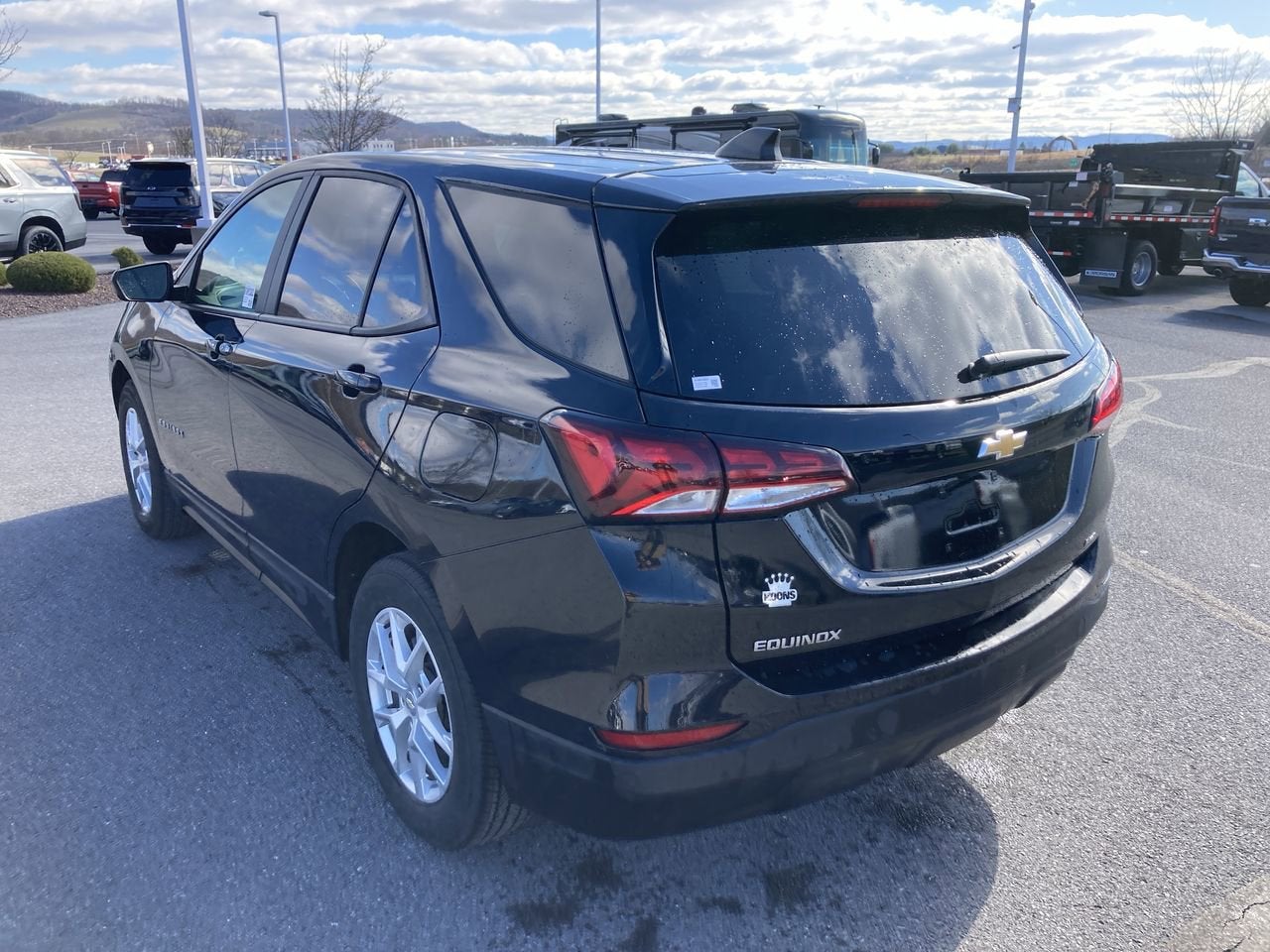 2023 Chevrolet Equinox LS