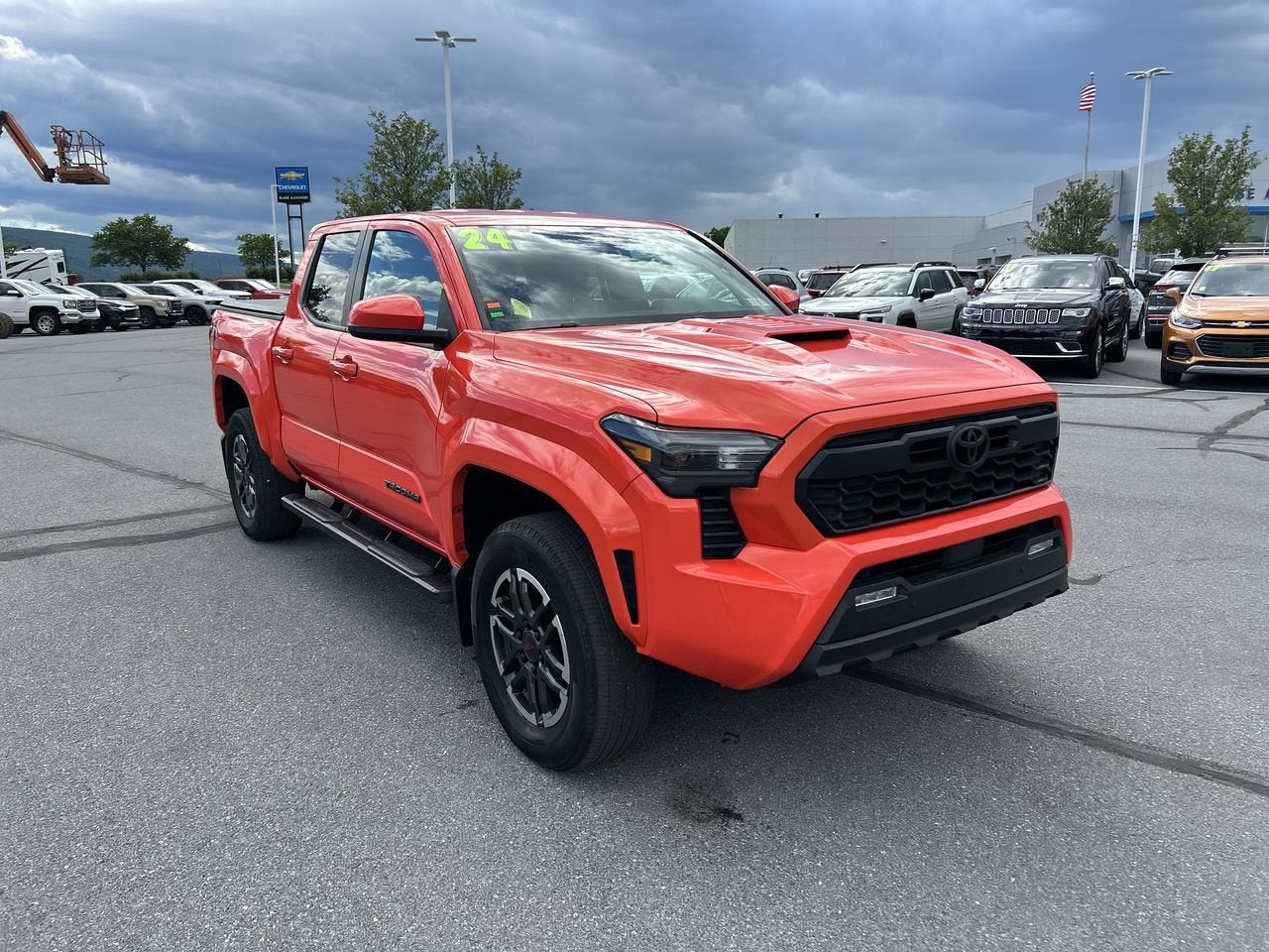 2024 Toyota Tacoma 4WD SR5