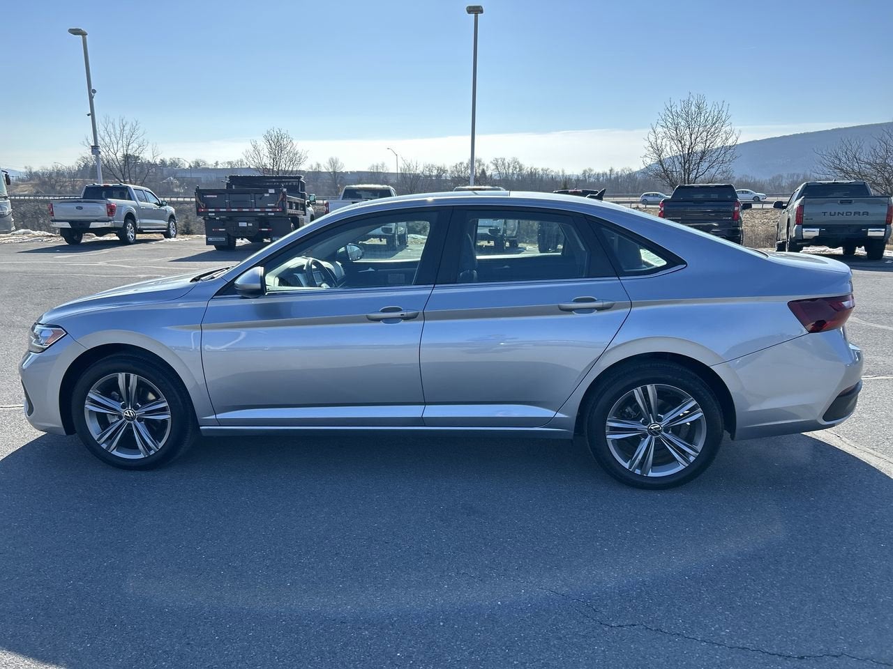 2023 Volkswagen Jetta SE