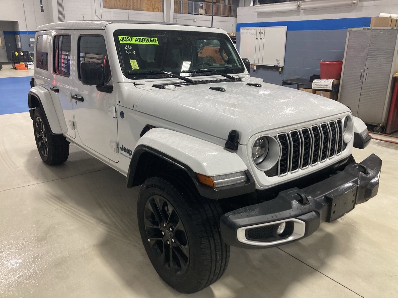 2025 Jeep Wrangler 4xe Sahara