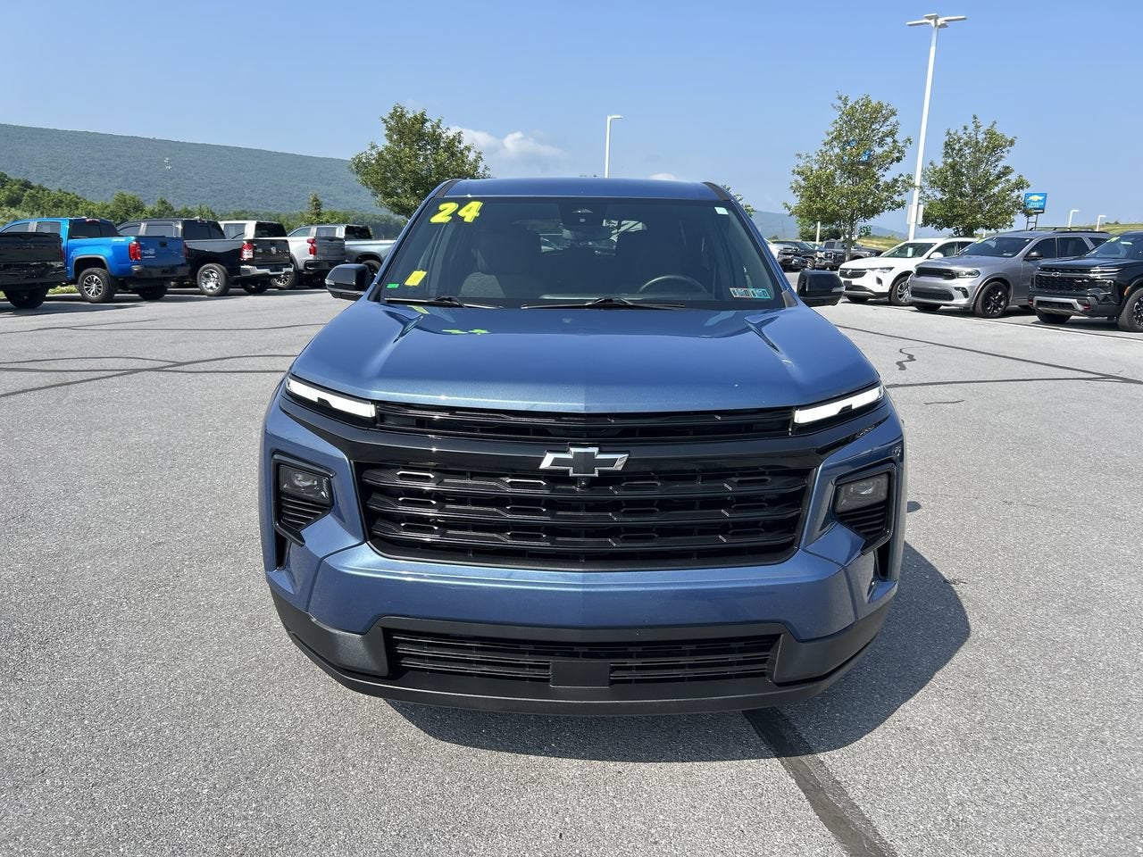 2024 Chevrolet Traverse AWD LS