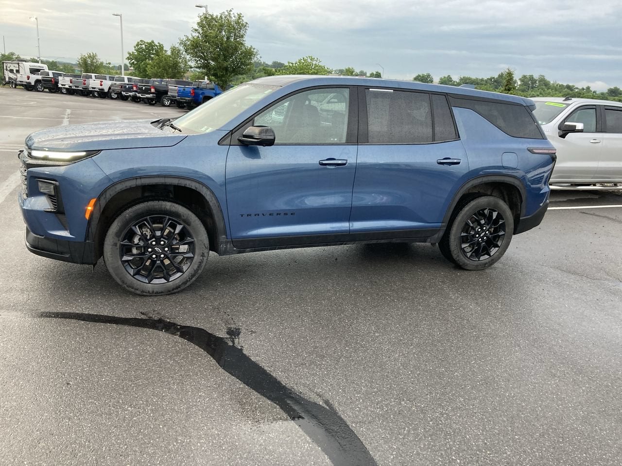 2024 Chevrolet Traverse AWD LS