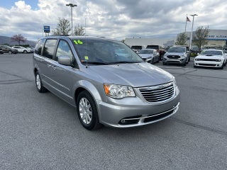 2016 Chrysler Town &amp; Country Touring