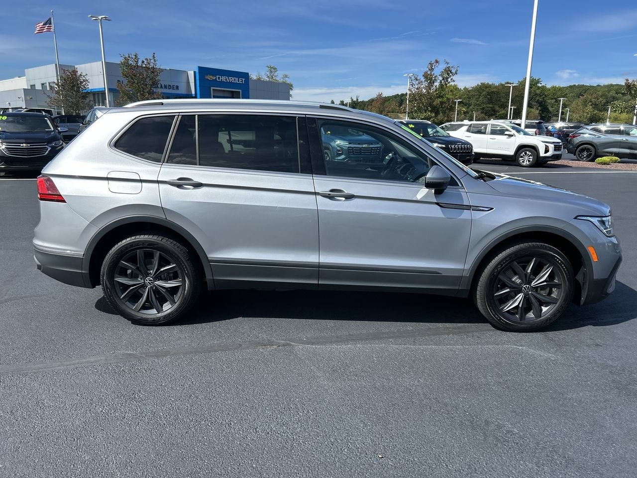 2024 Volkswagen Tiguan SE