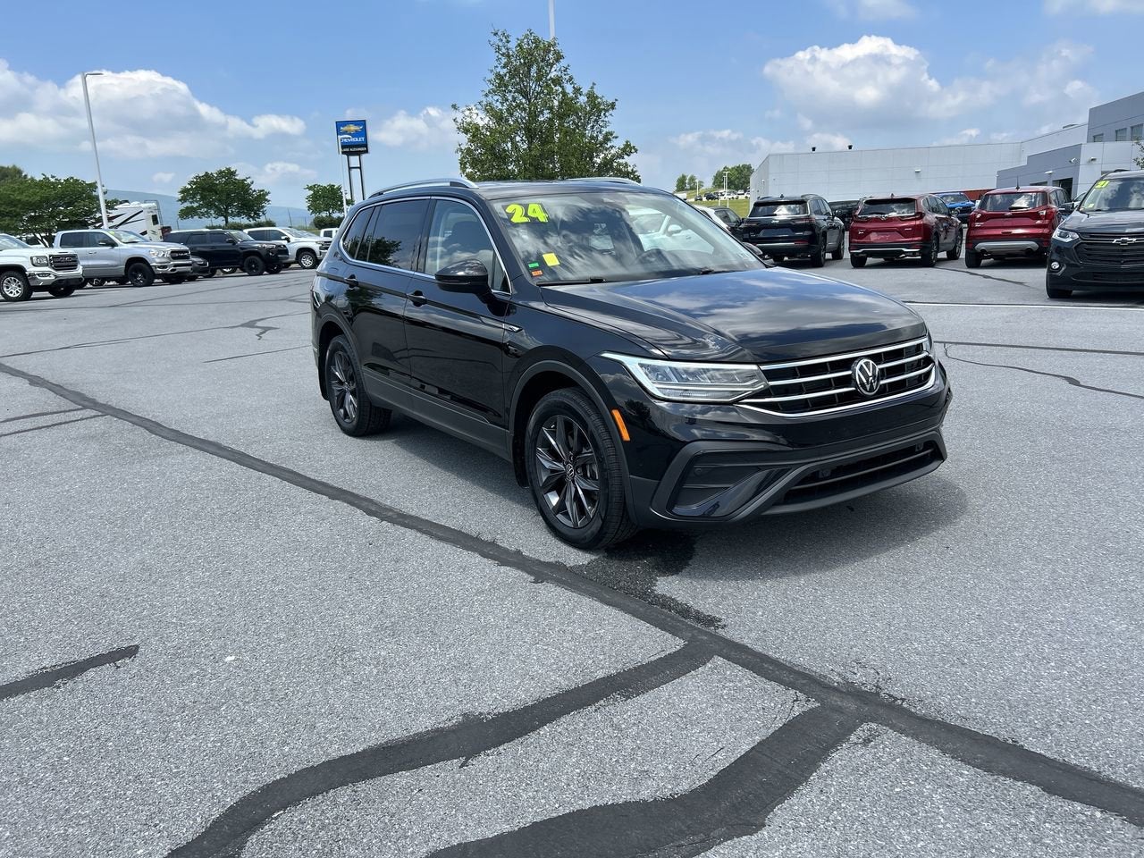 2024 Volkswagen Tiguan SE