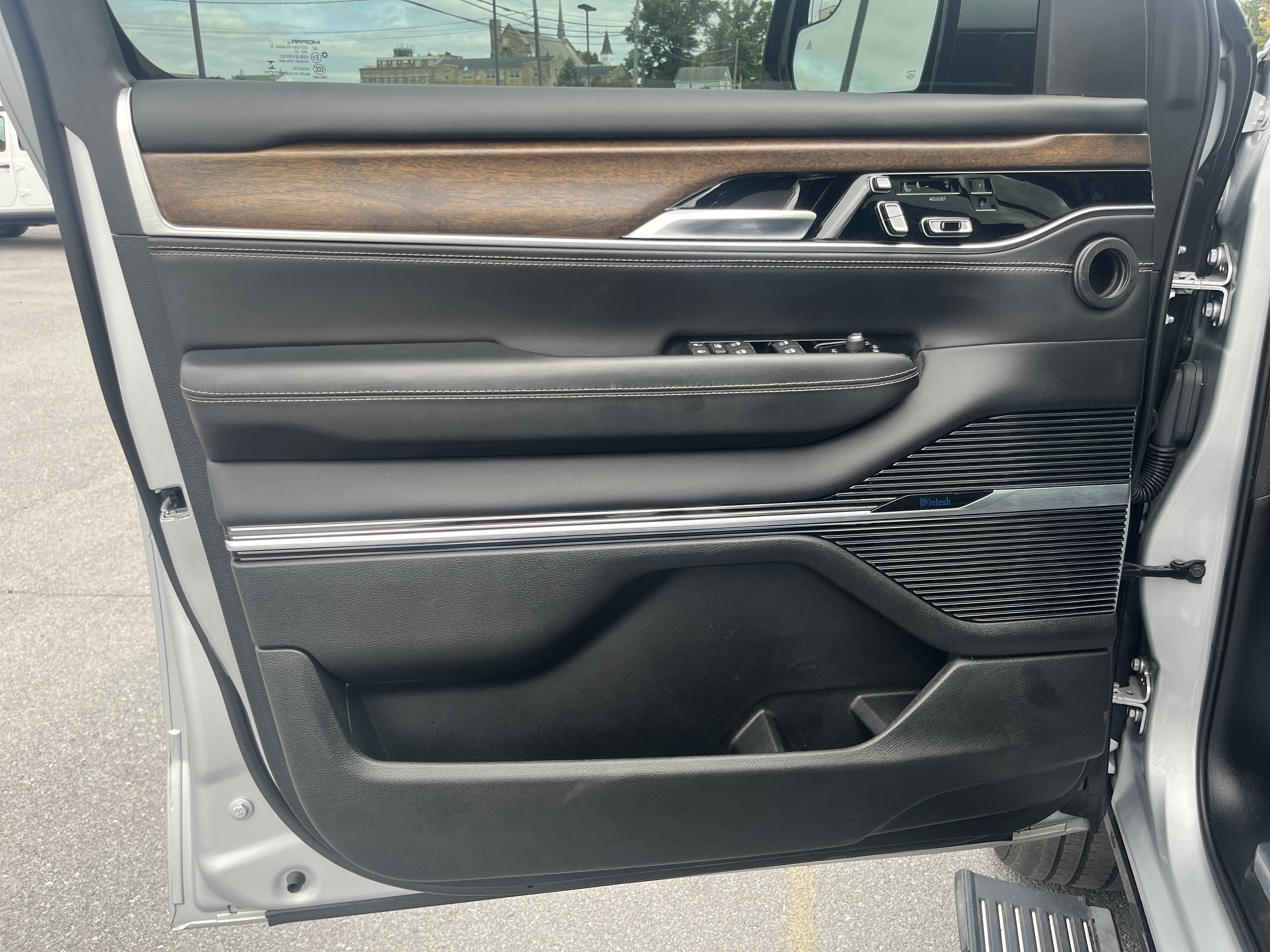 2022 Jeep Grand Wagoneer Series I