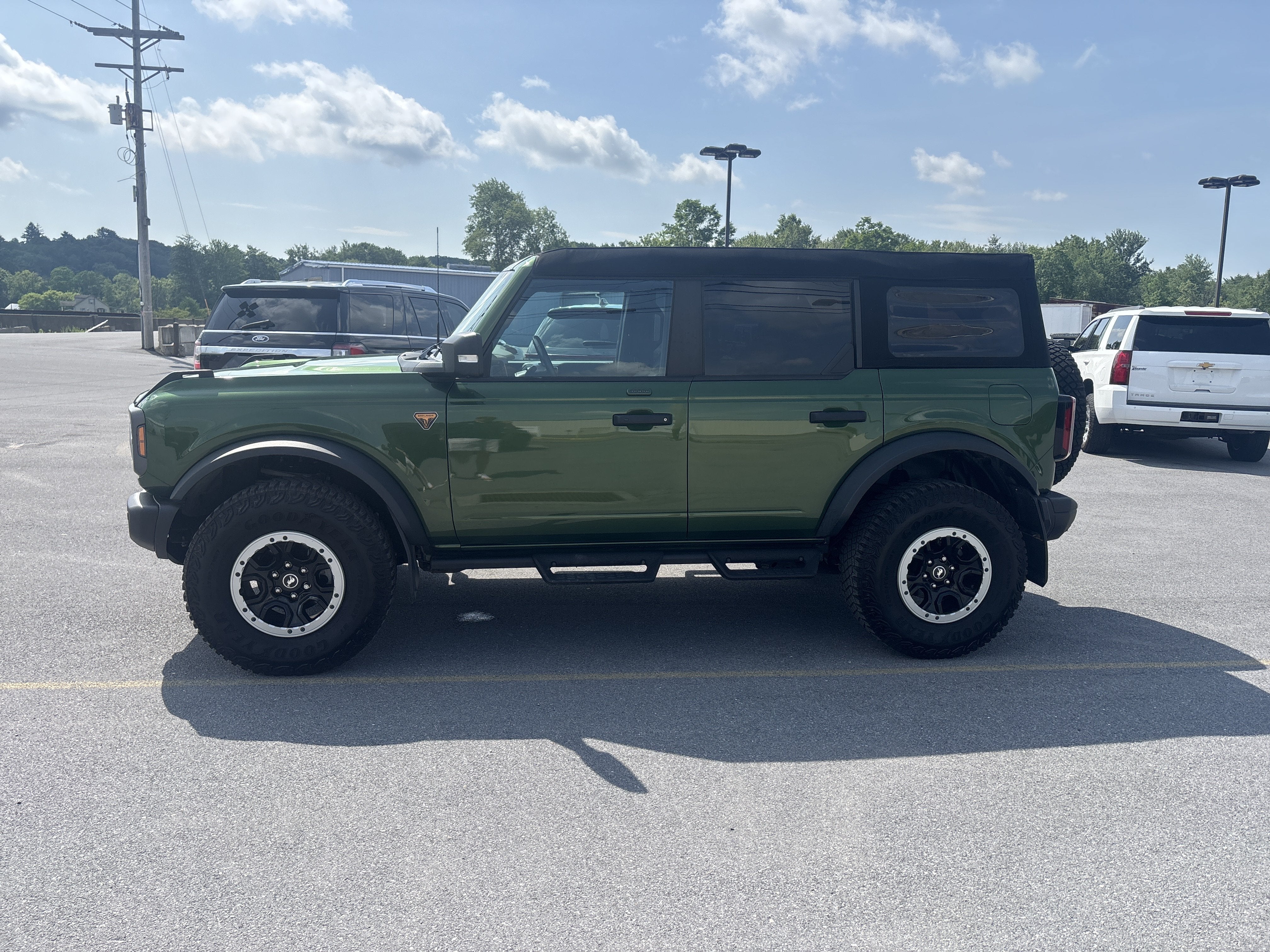 2023 Ford Bronco Base
