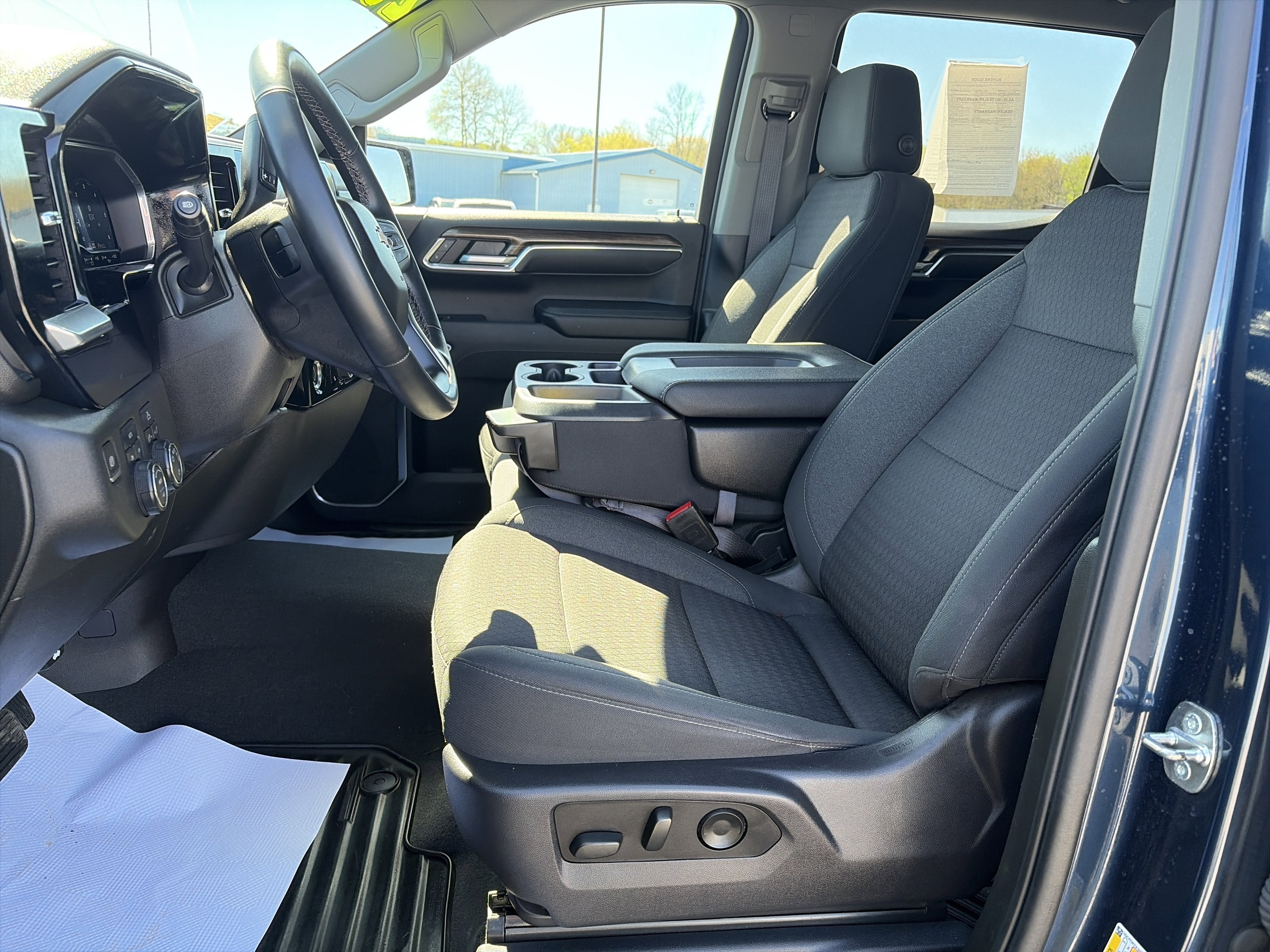 2023 Chevrolet Silverado 1500 LT (2FL)