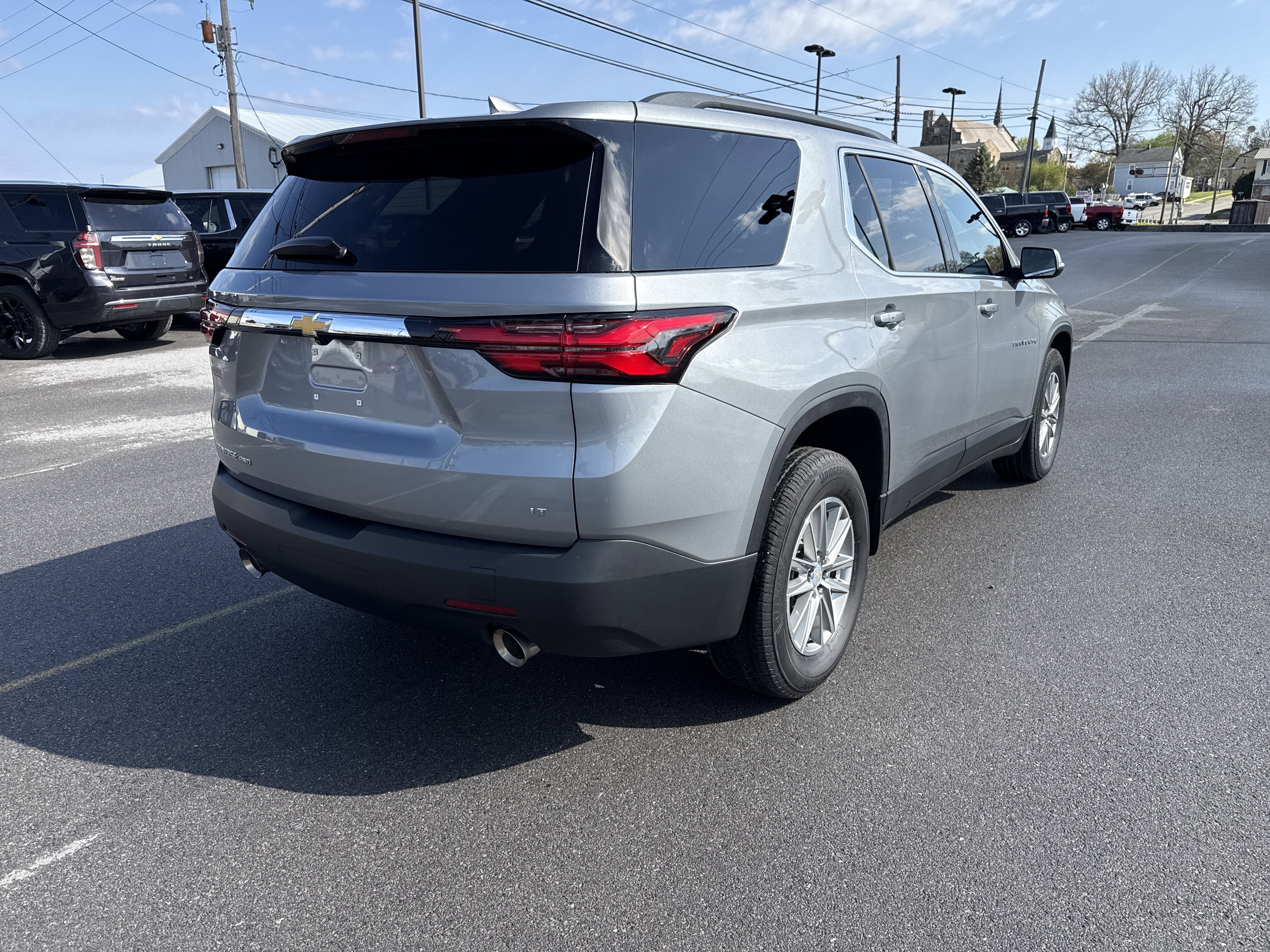 2023 Chevrolet Traverse LT Cloth