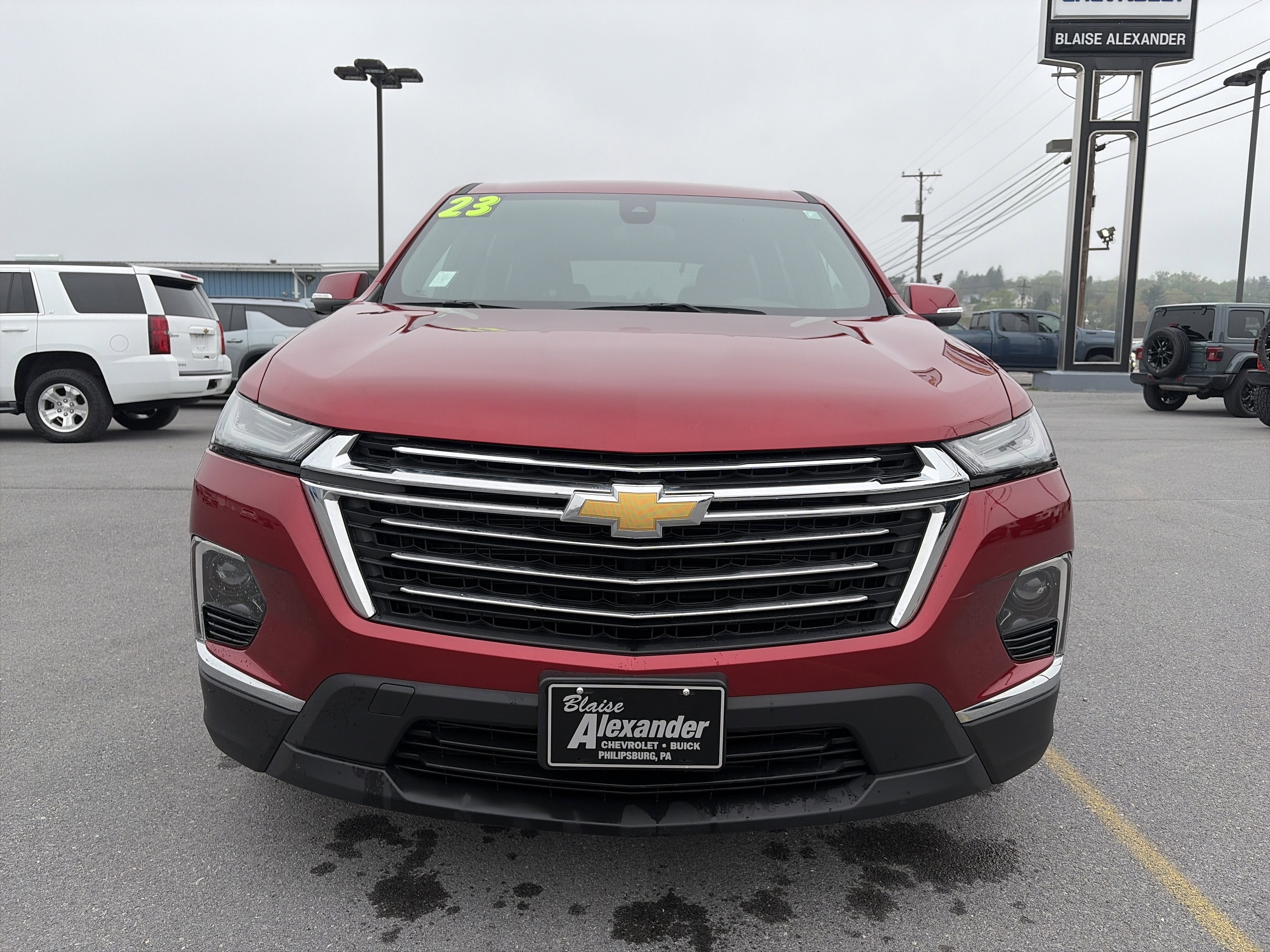 2023 Chevrolet Traverse LT Cloth