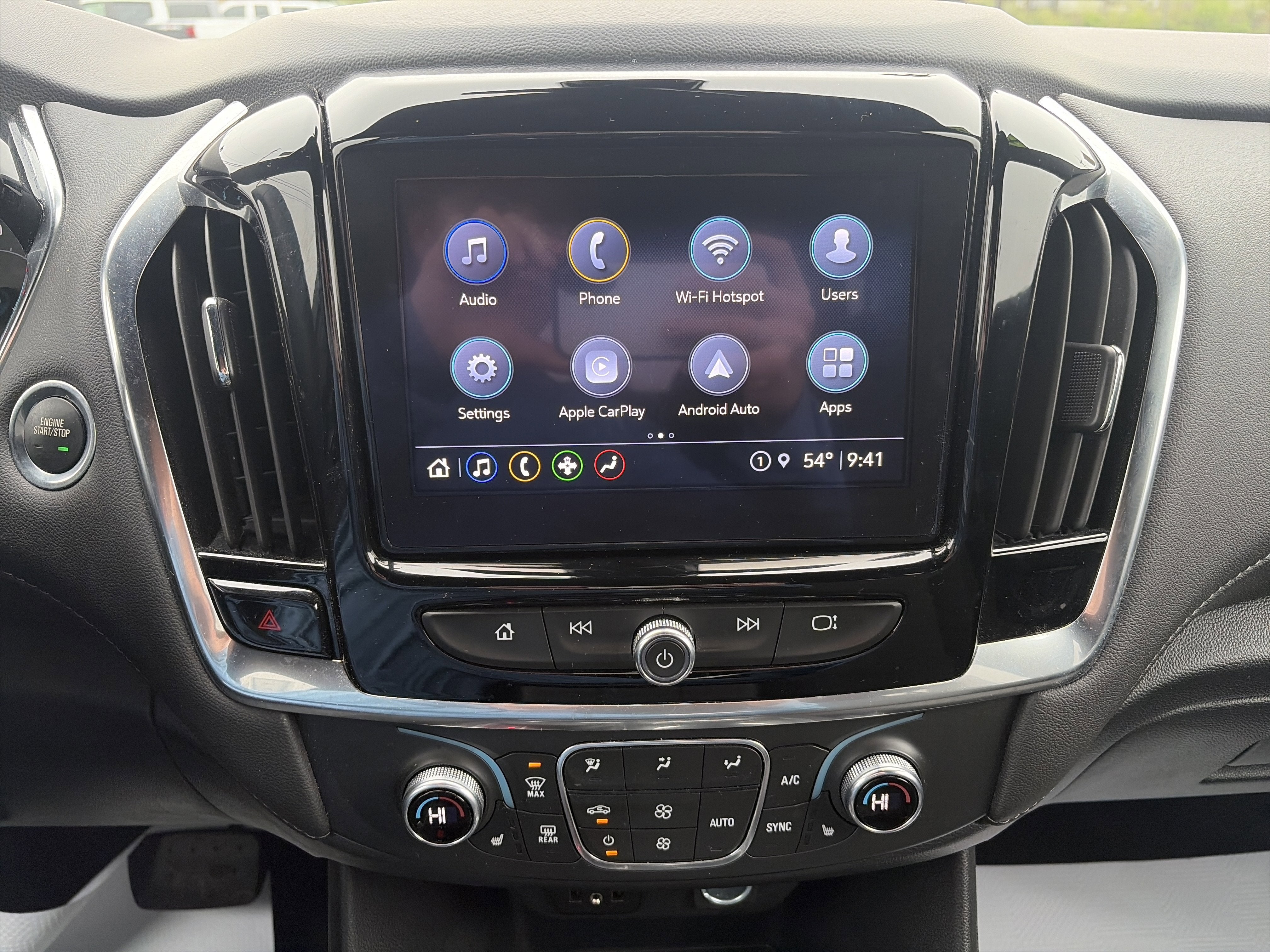 2023 Chevrolet Traverse LT Cloth