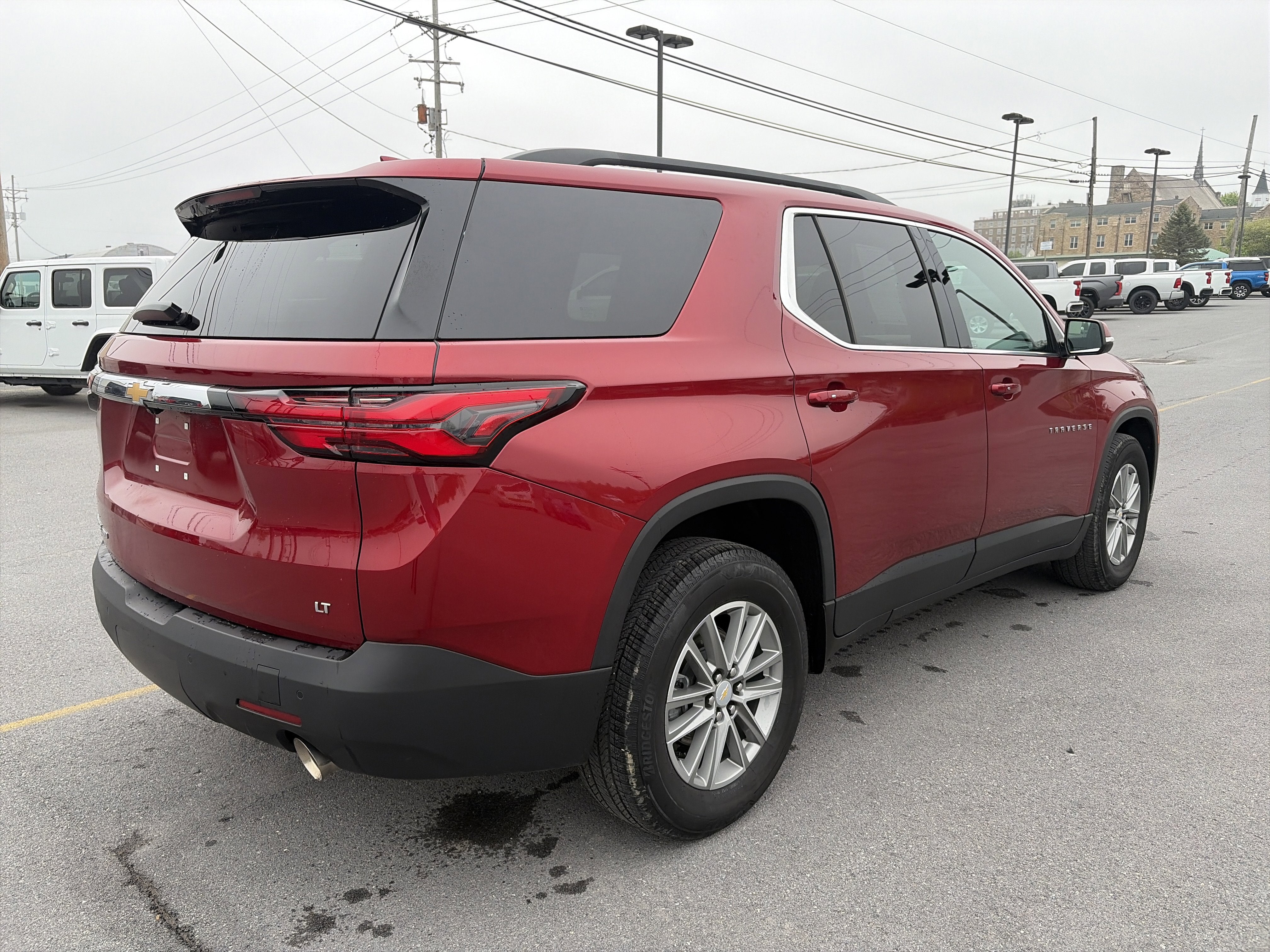 2023 Chevrolet Traverse LT Cloth