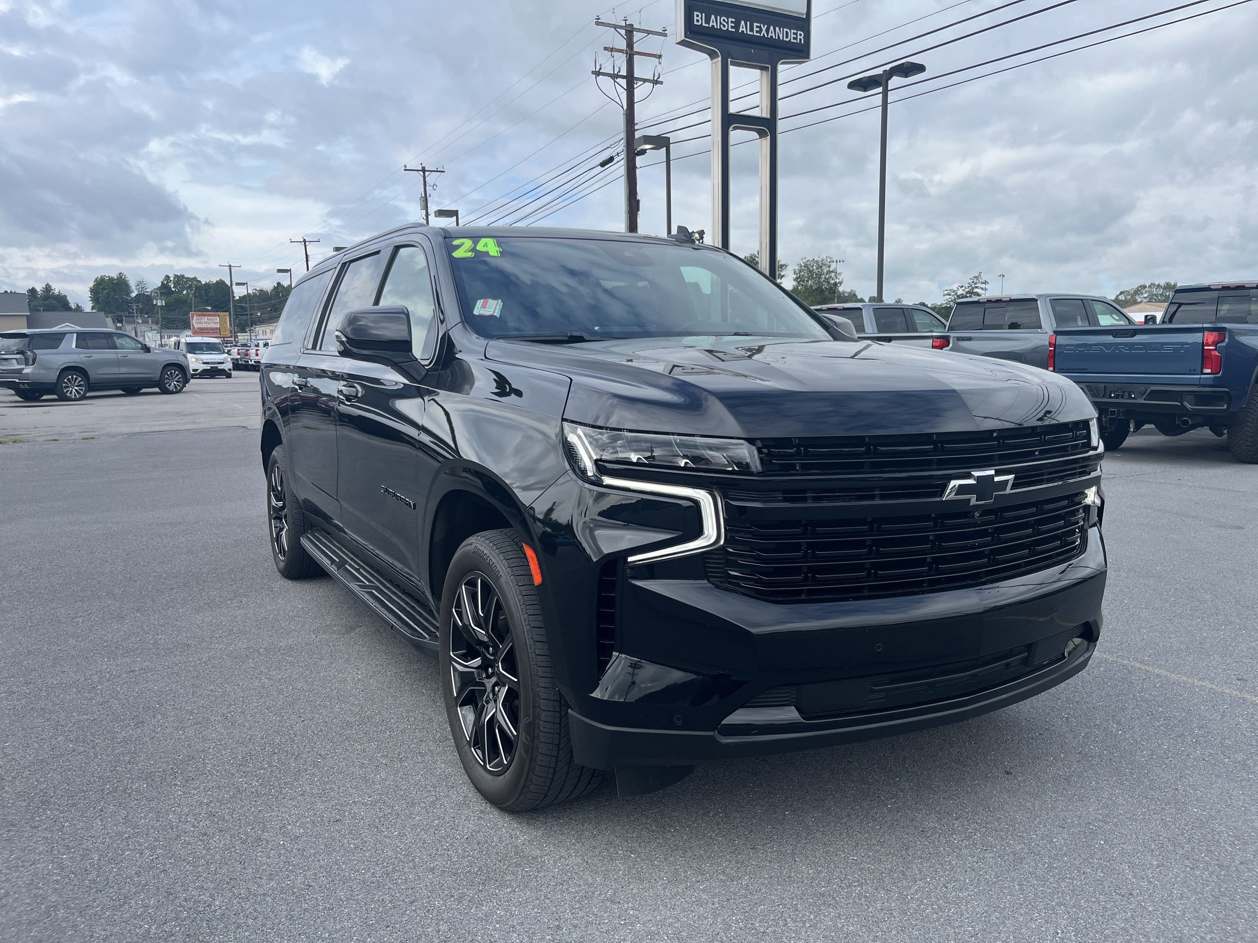 2024 Chevrolet Suburban RST