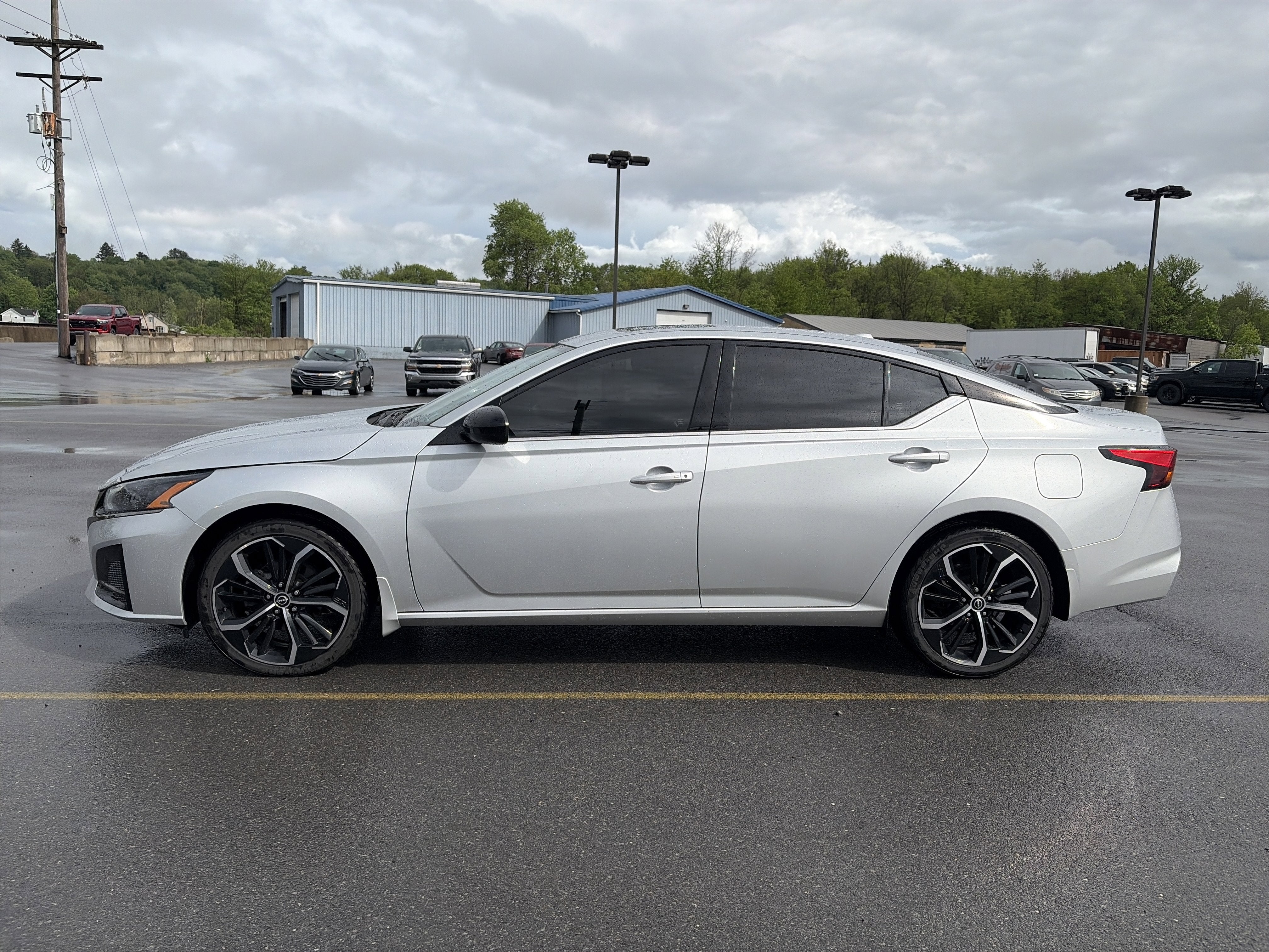 2023 Nissan Altima 2.5 SR