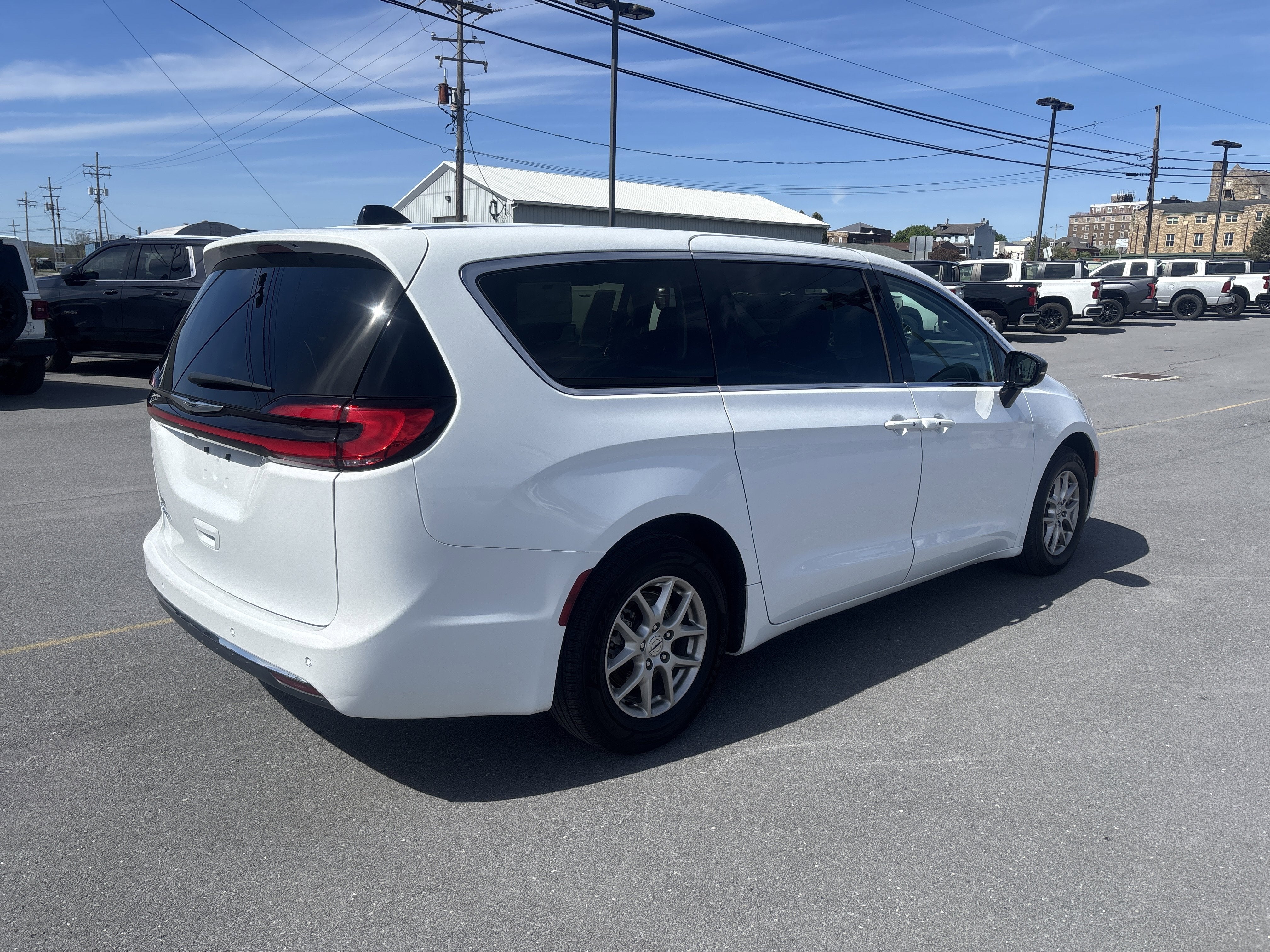 2024 Chrysler Pacifica Touring L